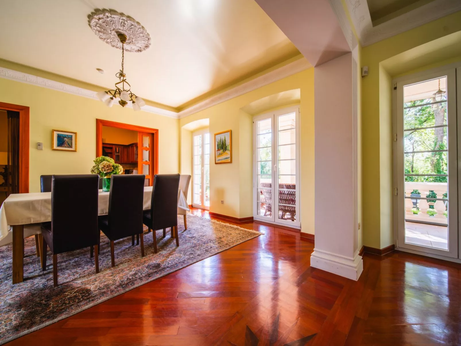 Traditionelles Steinhaus mit privatem beheiztem Pool-Image-tags.info