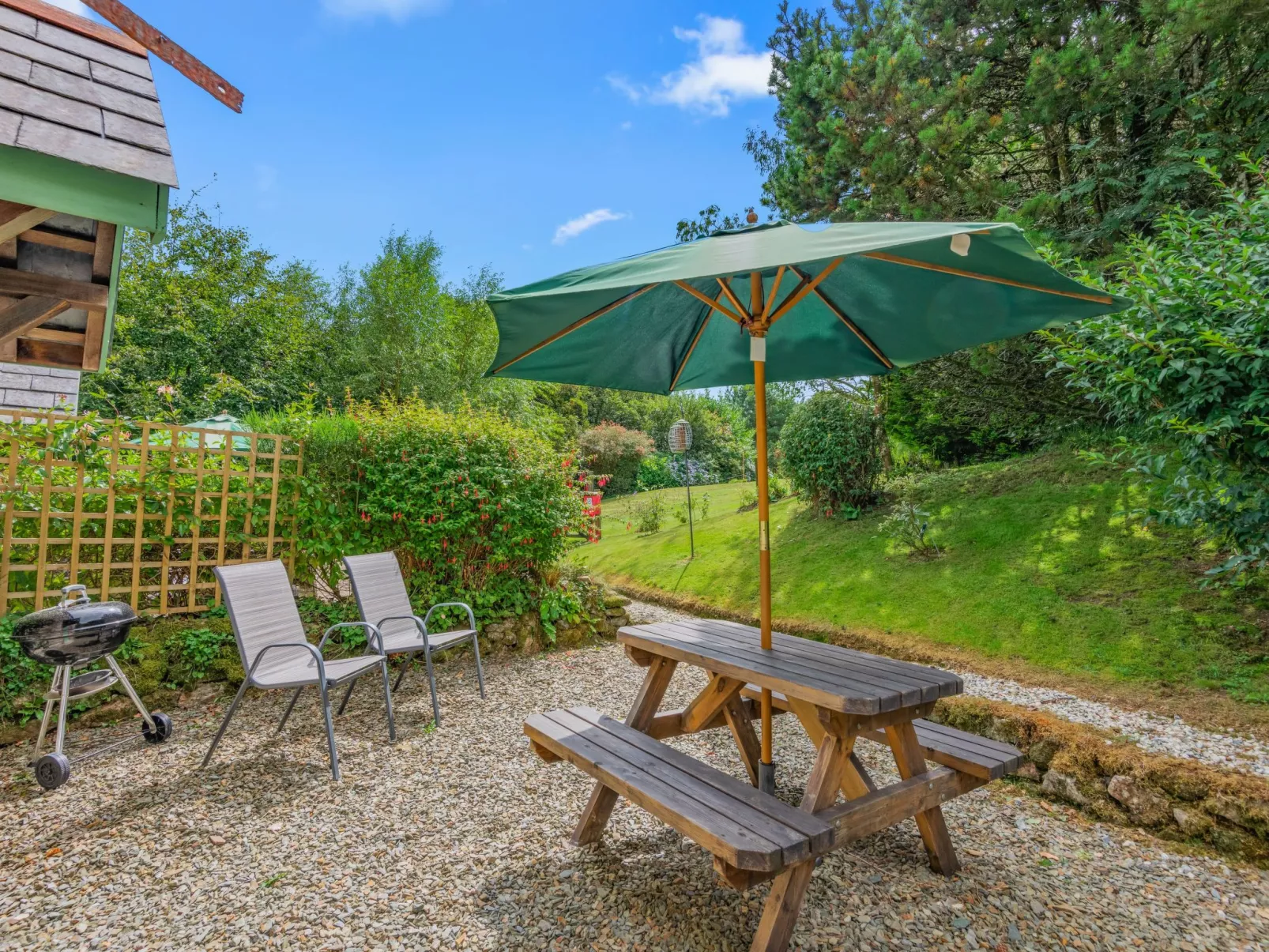 Idyllisches Landhaus mit wunderschönem Garten-Draußen
