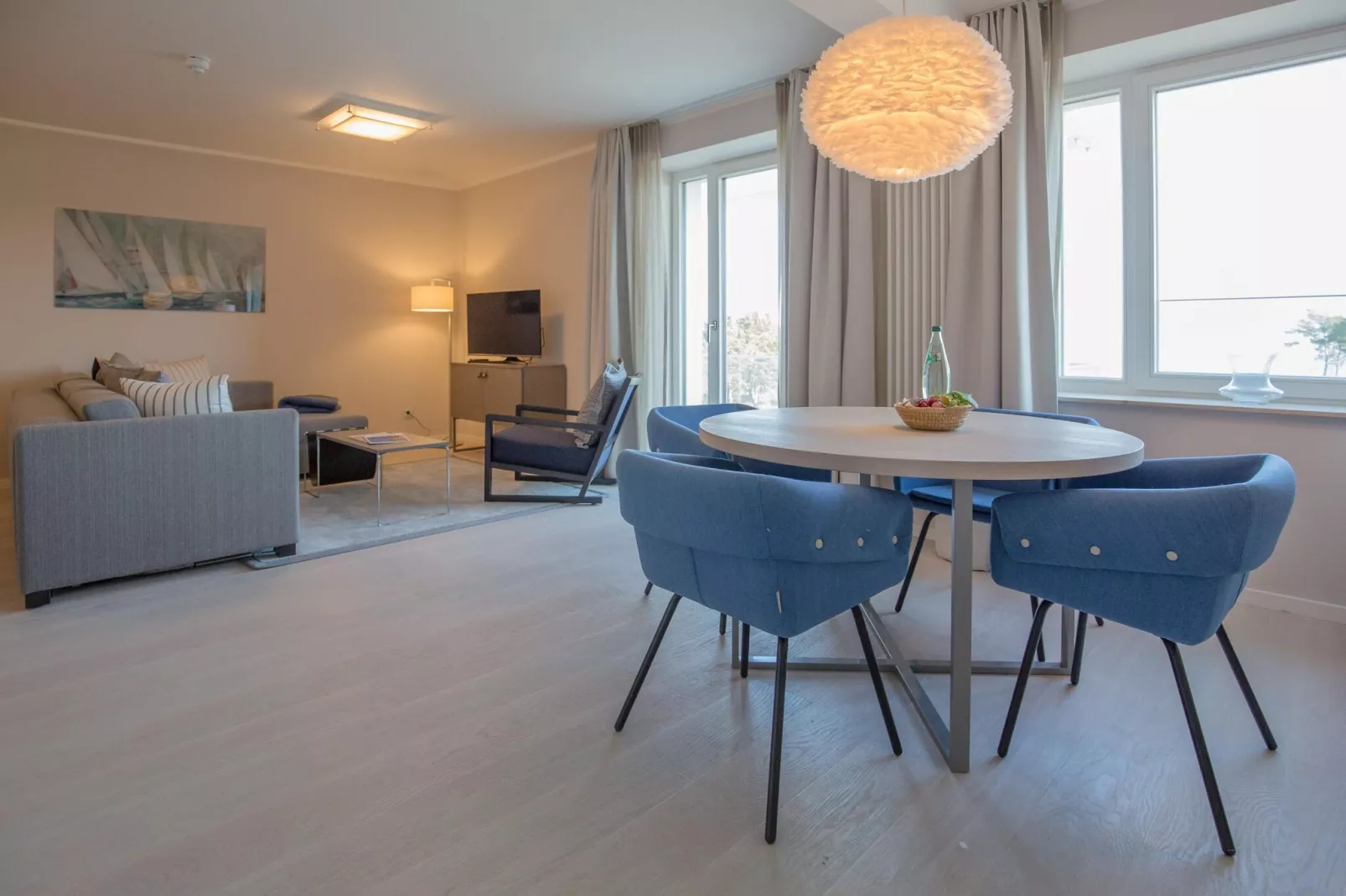 Prora 2-Zimmer-Apt / 2 Personen-Dining room
