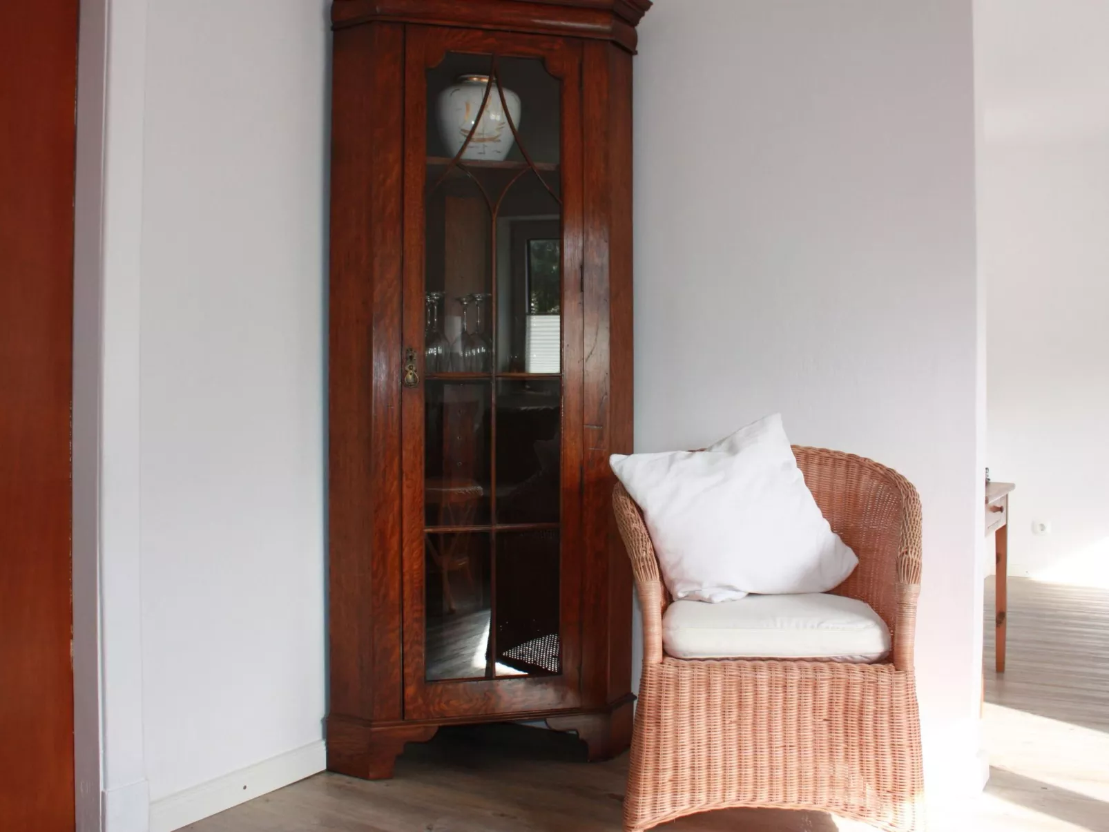 Mit Garten und Parkplatz-Image-tags.info