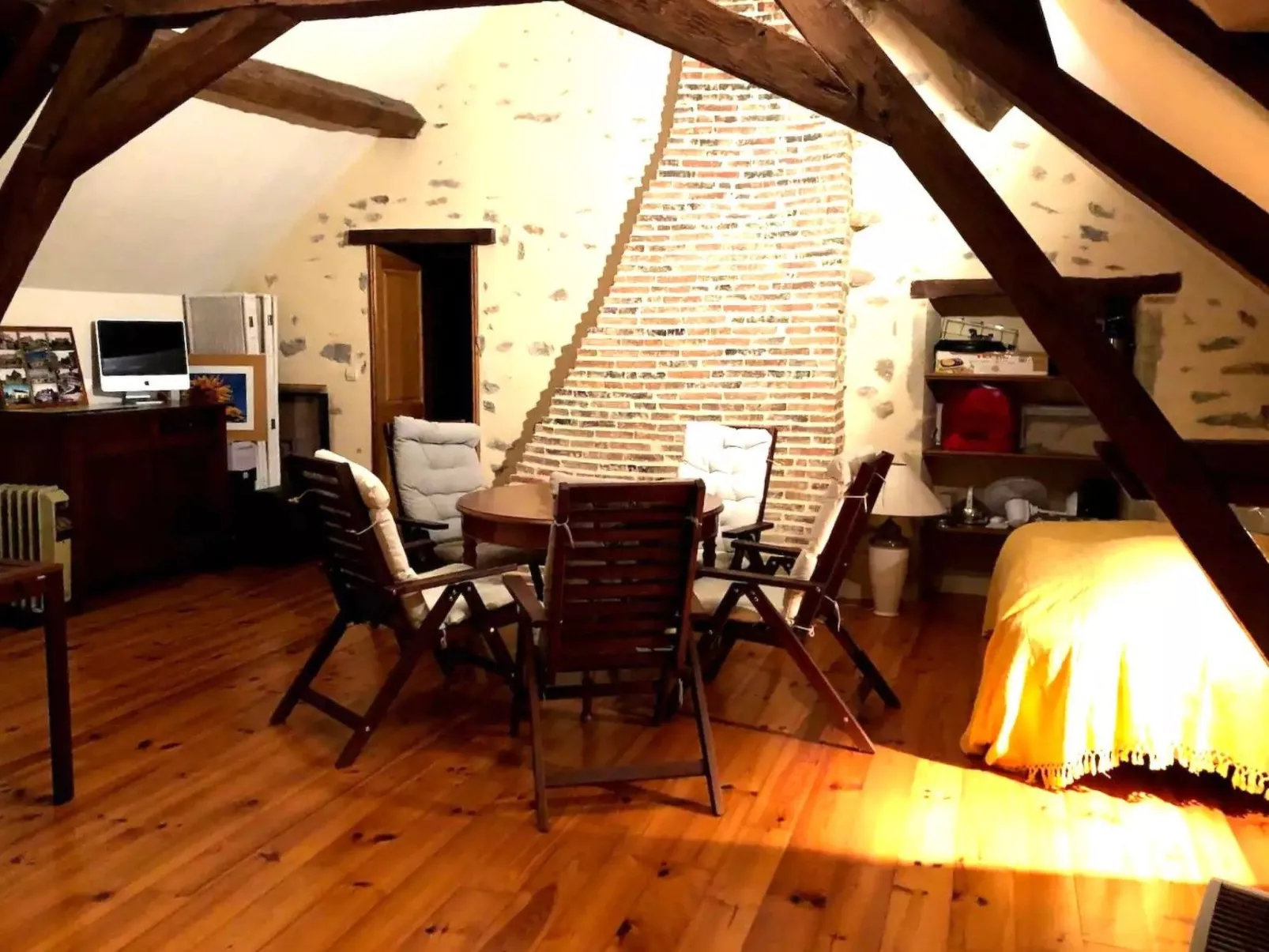 Landhaus mit eingezäuntem Garten-Drinnen