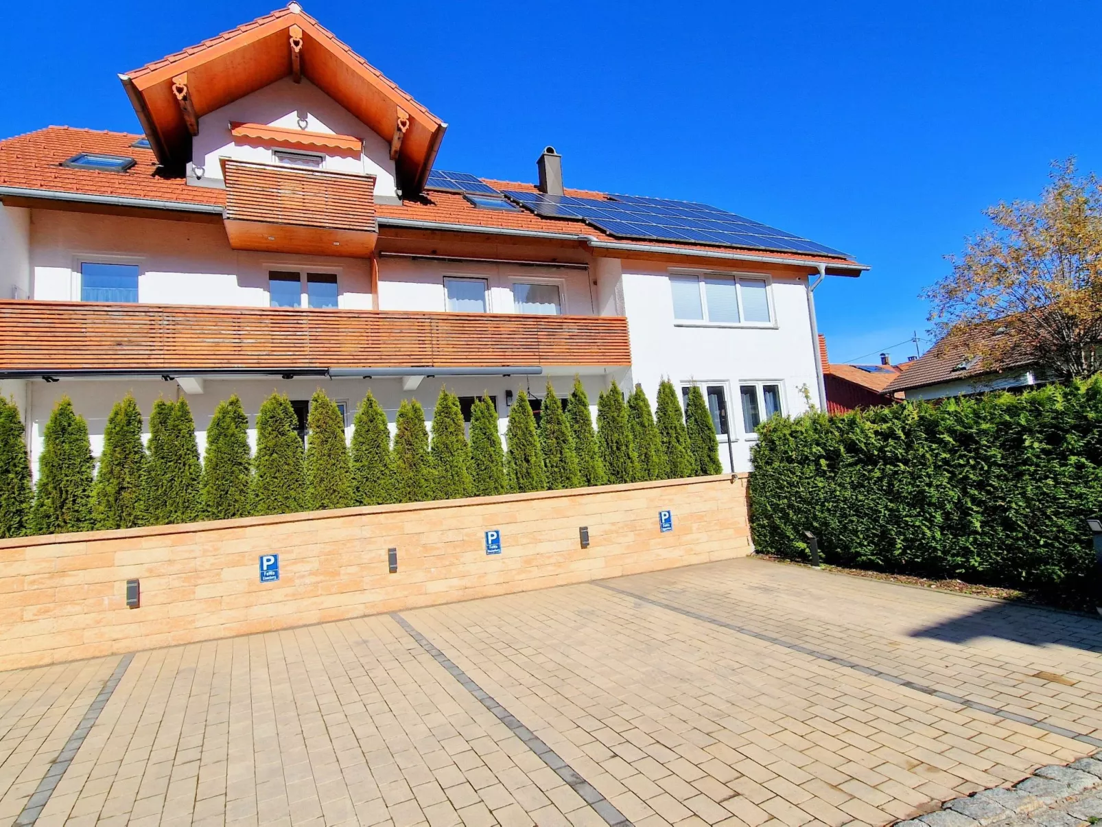 Ruhige-Ferienwohnung mit Süd Balkon in Zentrum-Dehors