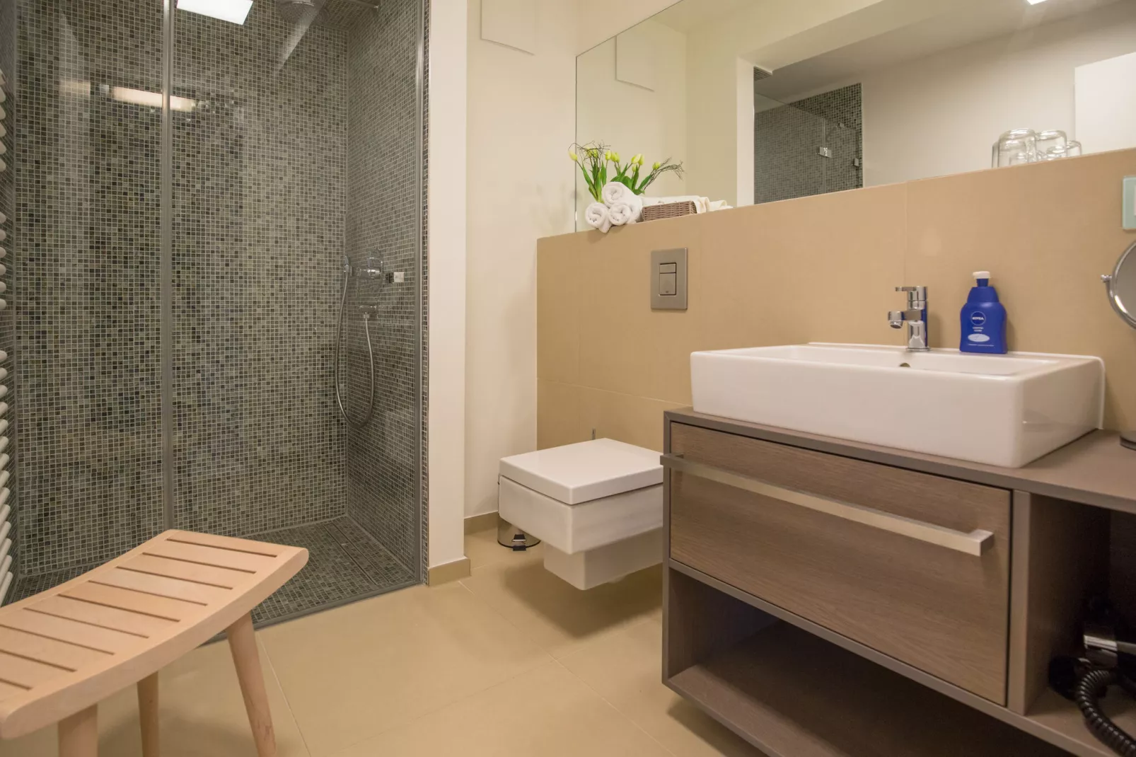 Prora 2-Zimmer-Apt / 2 Personen-Bathroom
