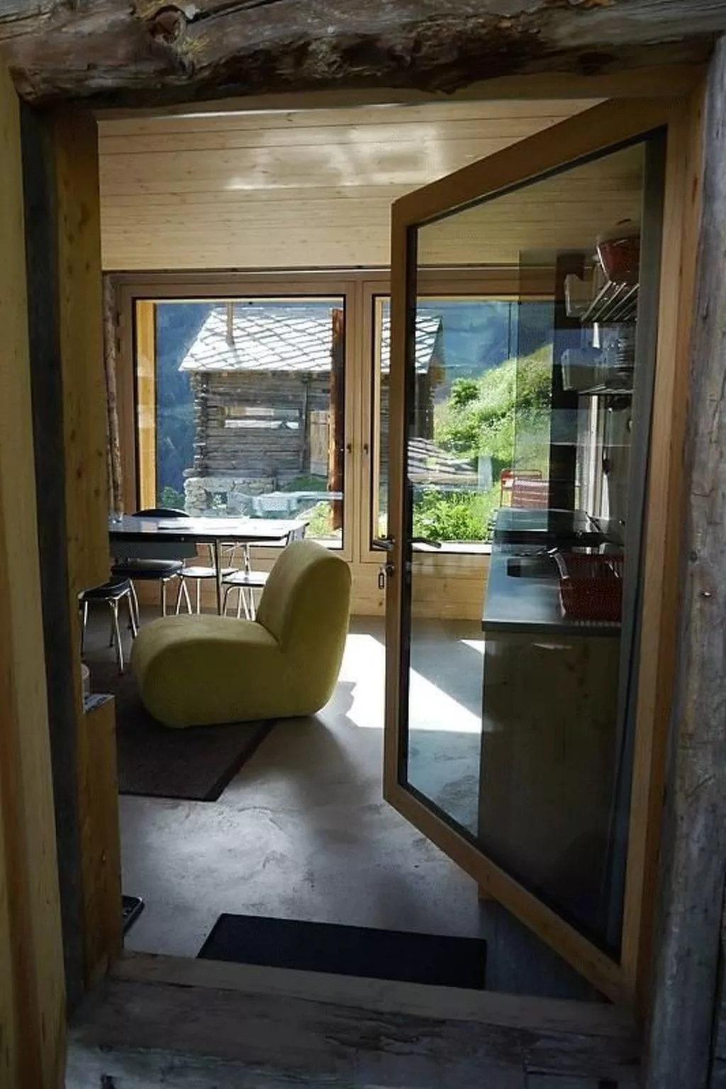 Mayen an Etienne-Image-tags.info