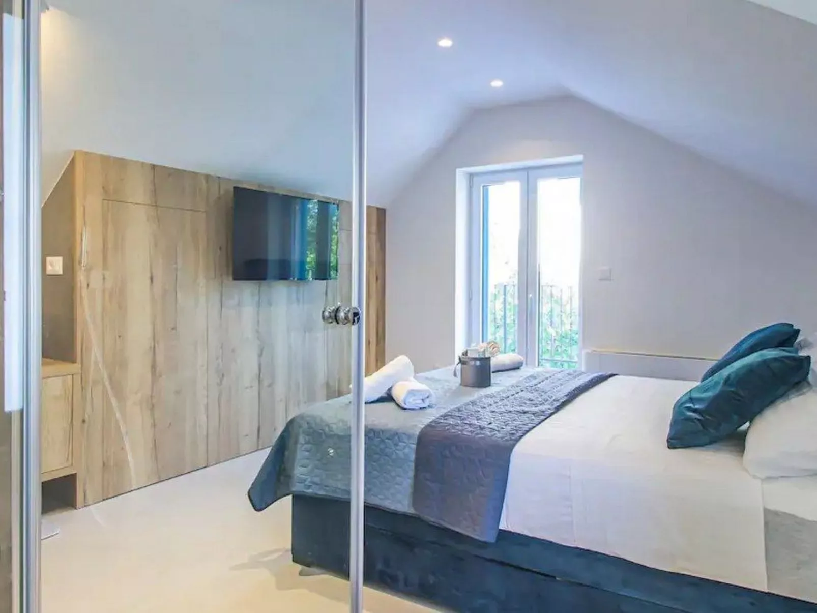 Incredibly beautiful Stone House Villa Lota - Inside