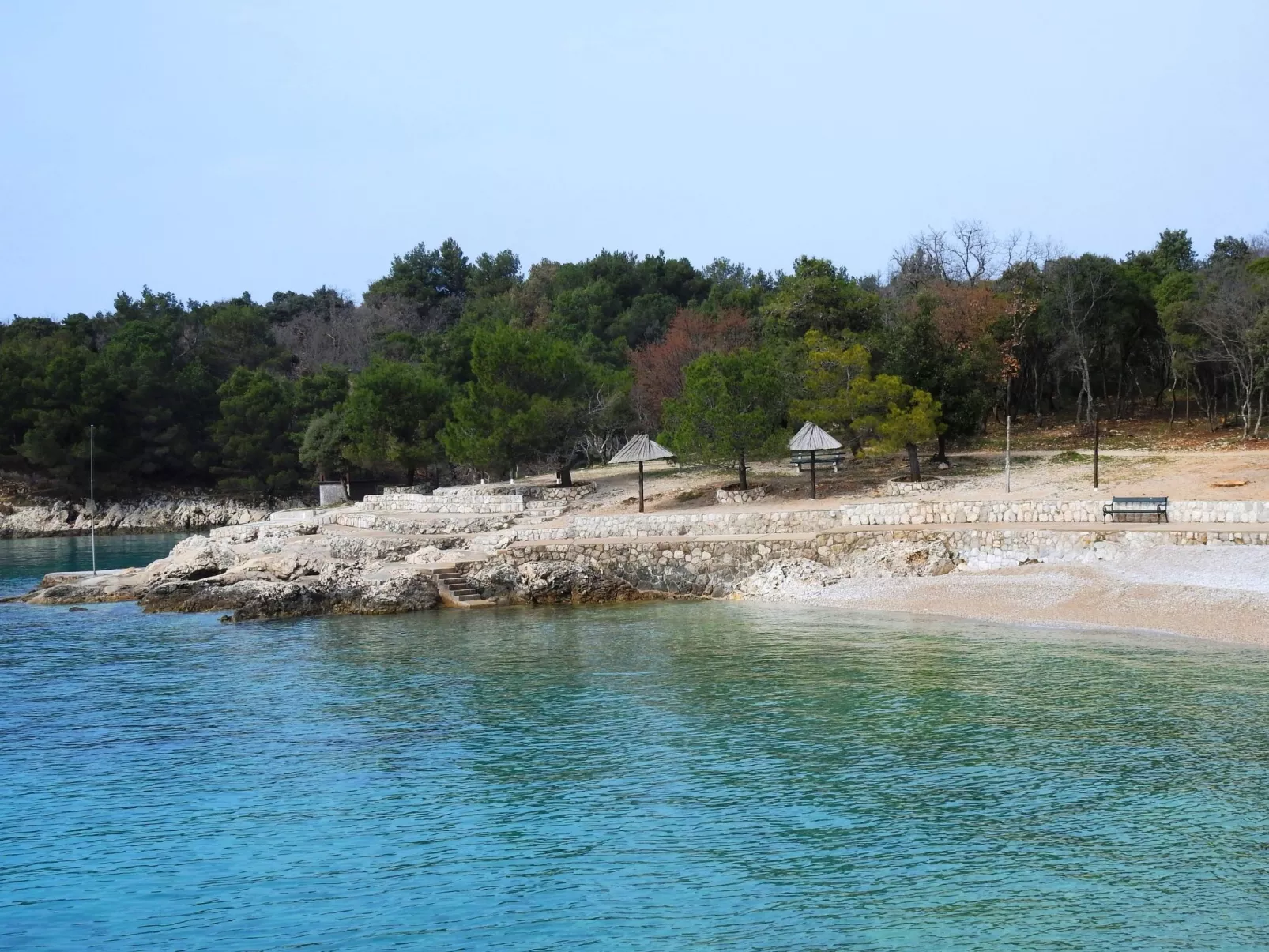 Gemütliches Ferienhaus in Pinezići mit großer Terrasse-Dehors