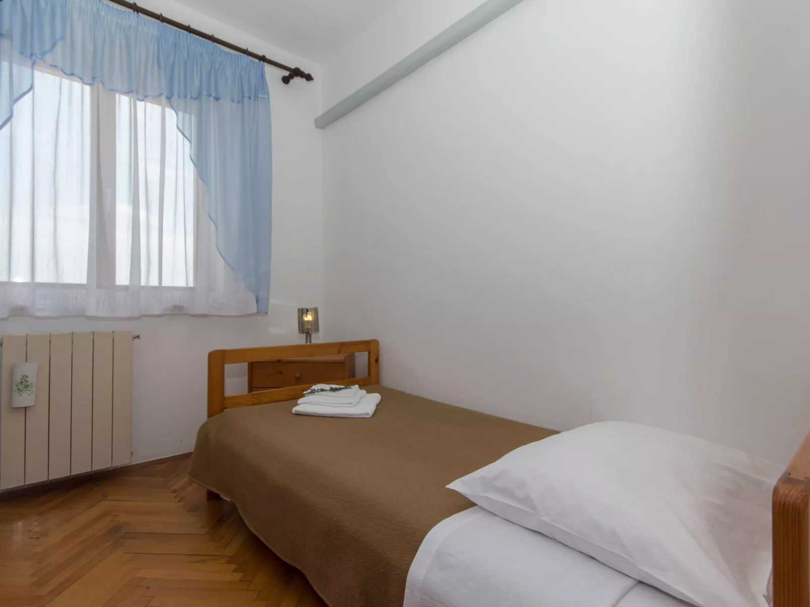 Haus in Vinkuran mit Pool und Bergblick-Inside