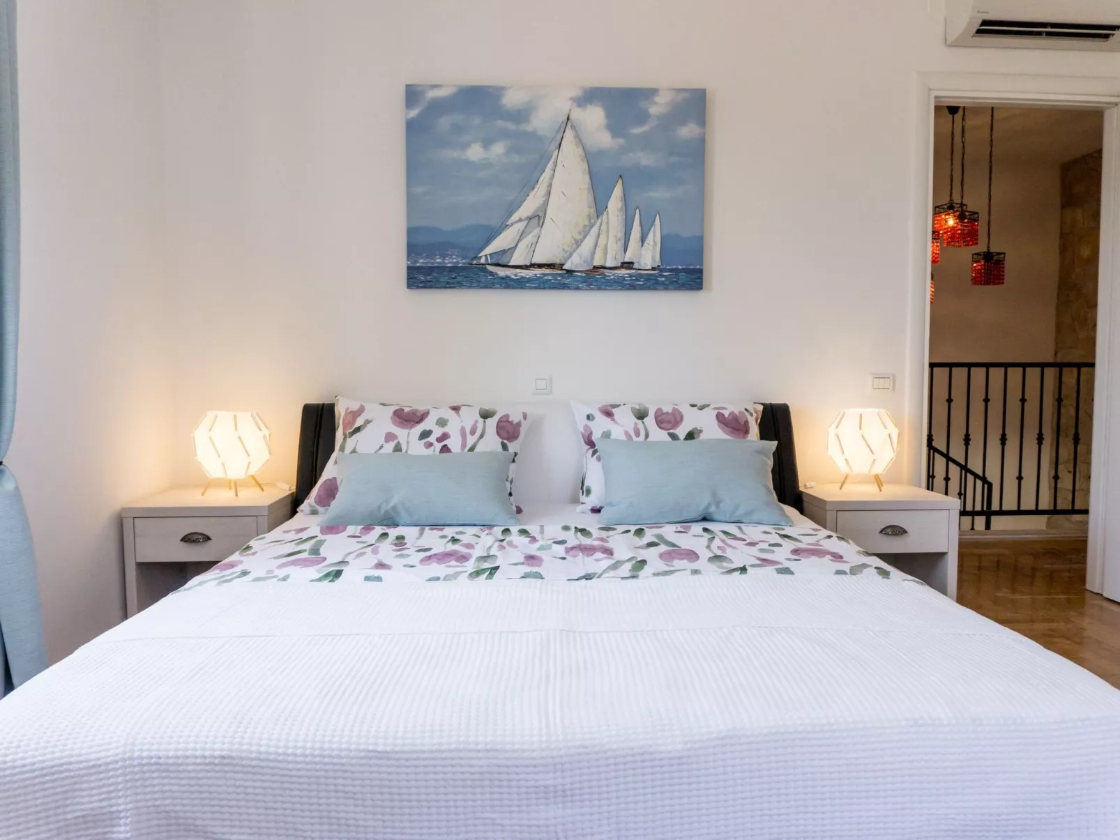 Nettes Ferienhaus in Smoljanci mit Privatem Pool-Drinnen