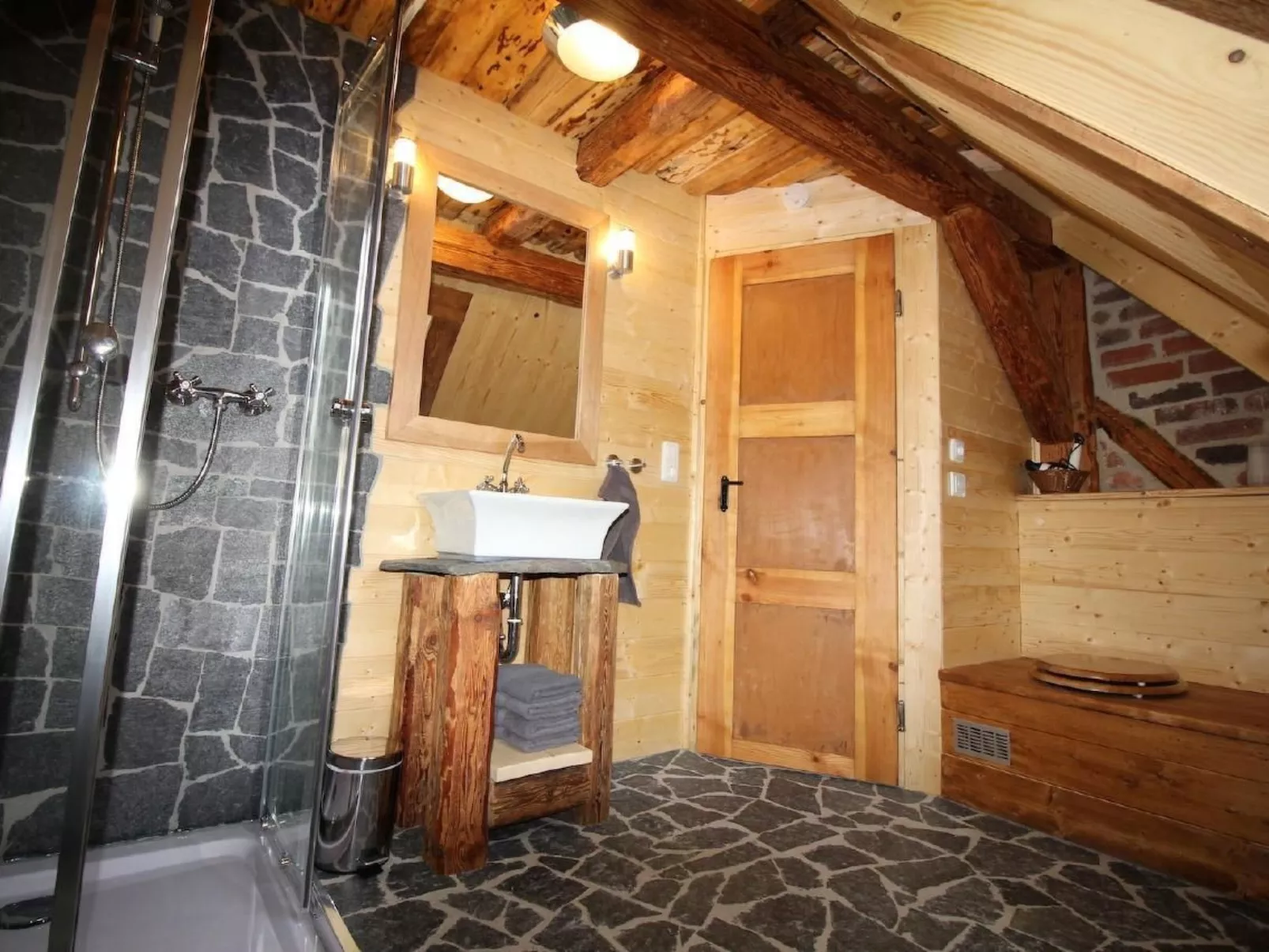 Anno Dazumal wie zu Opa`s Zeiten-Drinnen