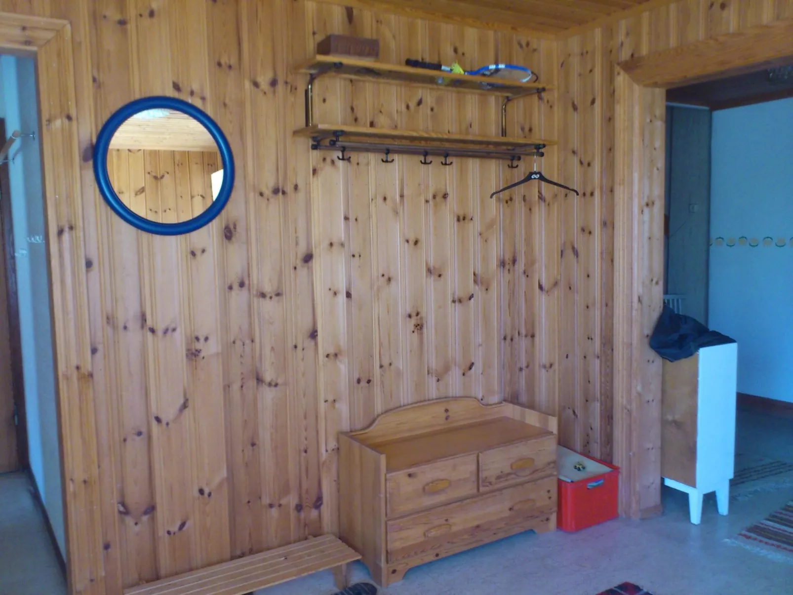 Geräumiges Ferienhaus für Konsum-Aussteiger-Drinnen