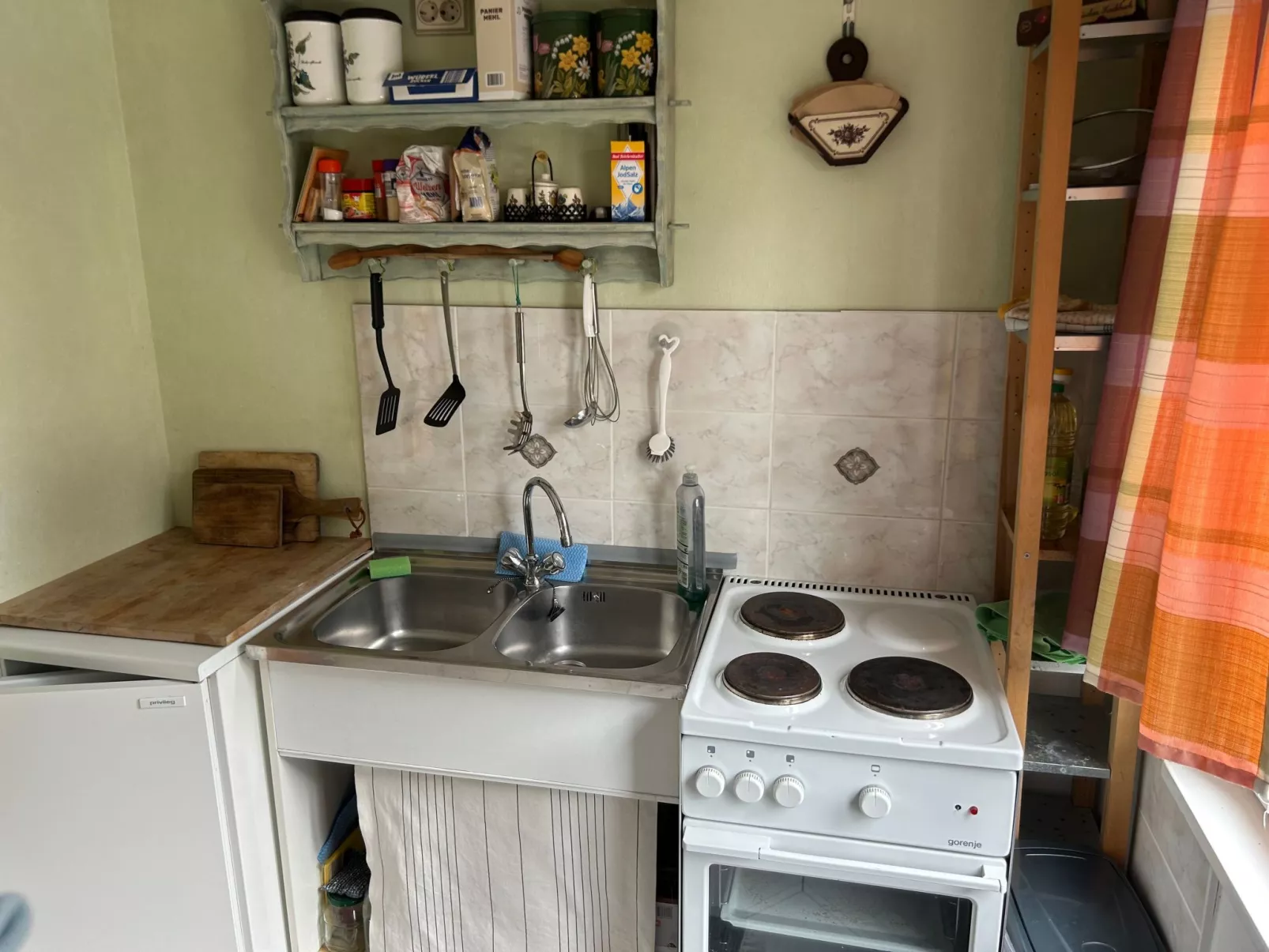 Datscha im Grünen-Drinnen