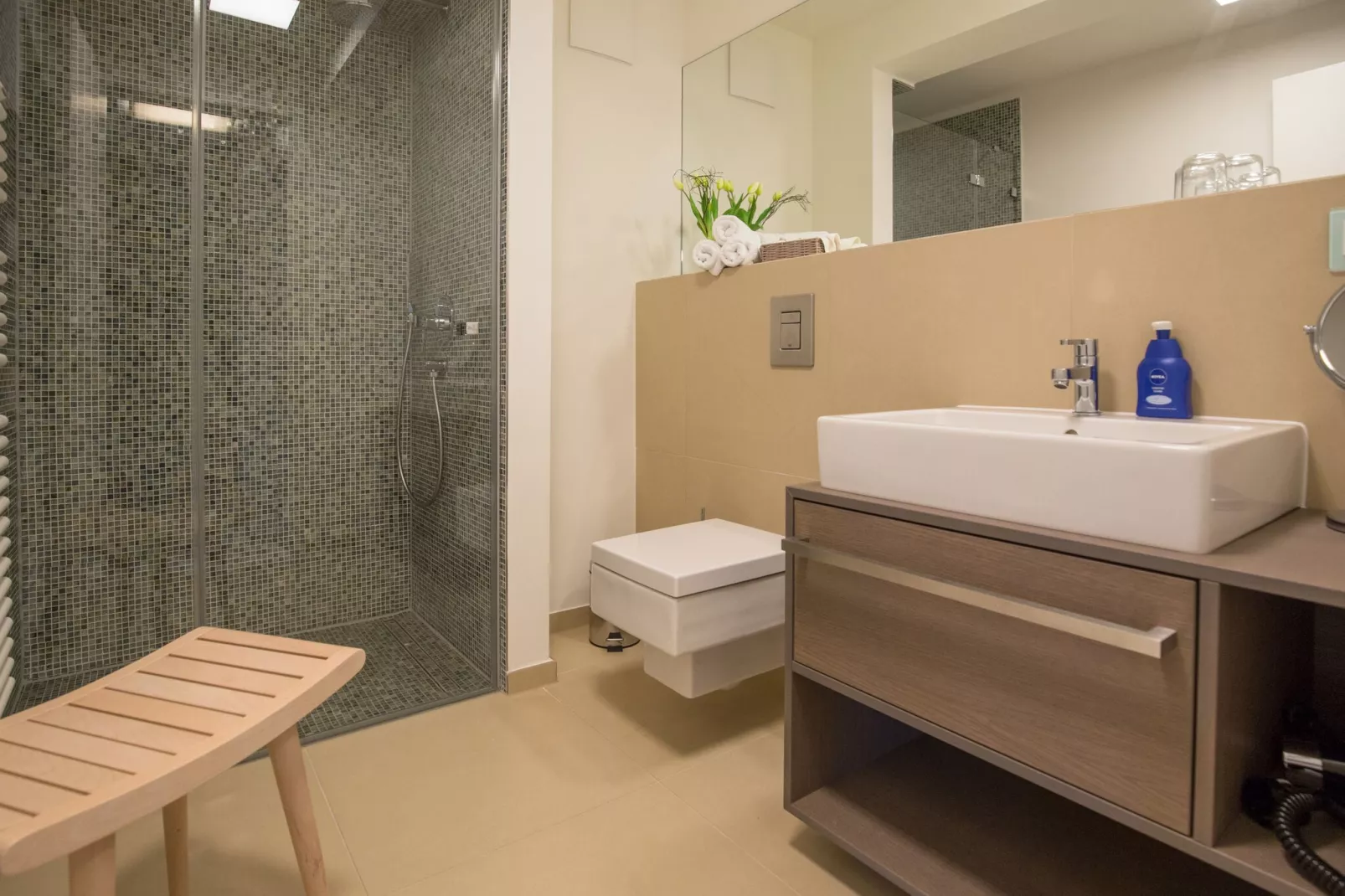 2-Zimmer-Apt / 4 Personen-Bathroom