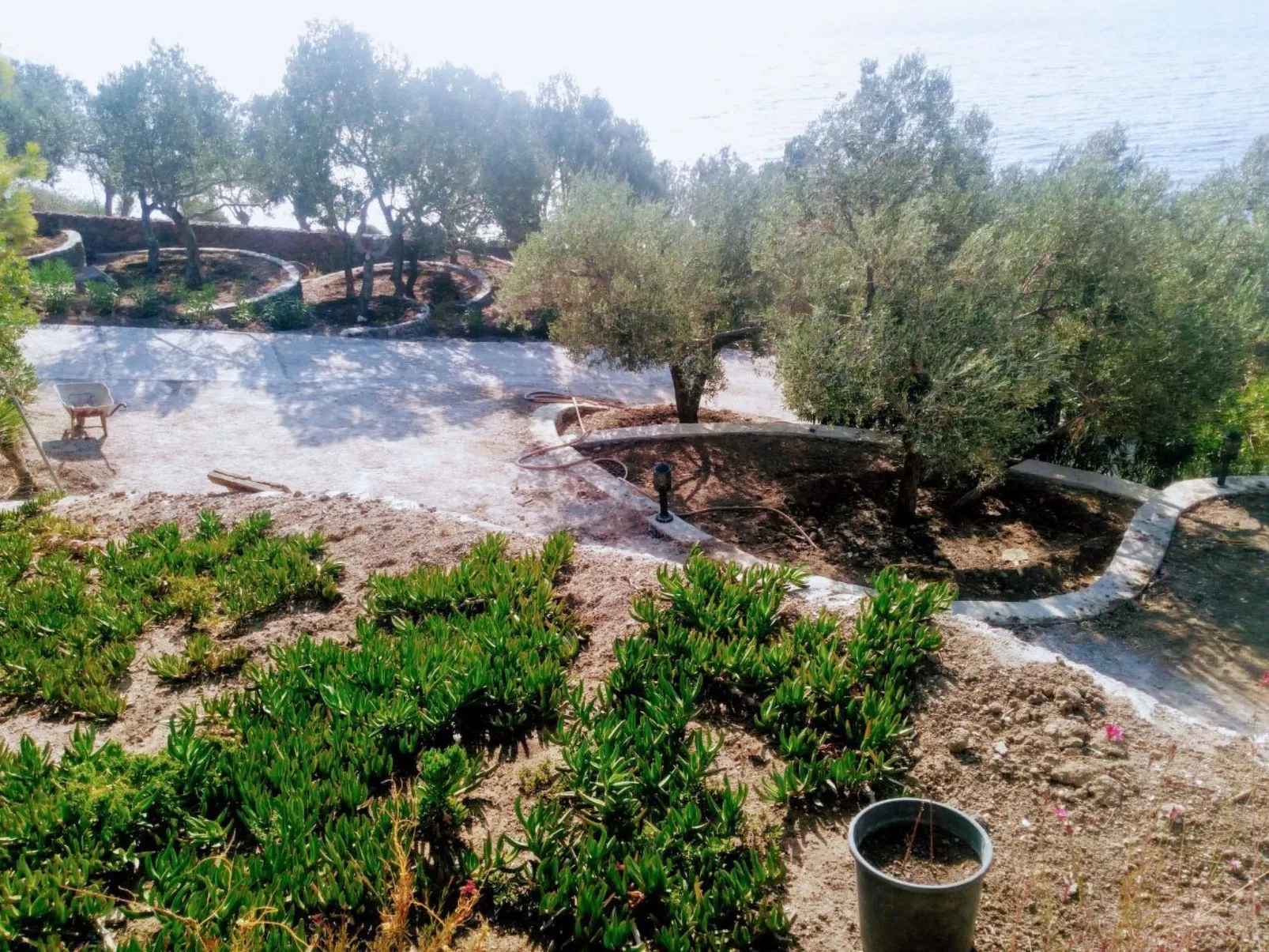 Assos Sivrice Gästehaus-Outside