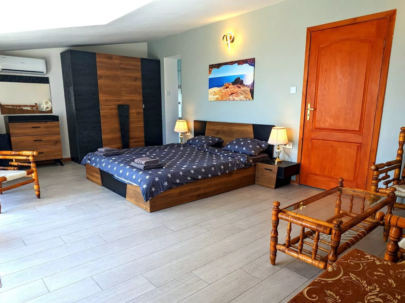 Familienvilla "Dionysus" mit Pool und Meerblick-Drinnen