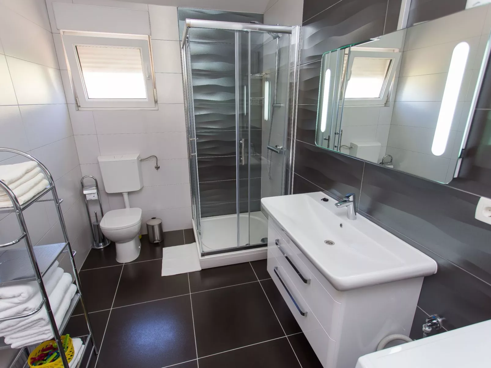 Moderne ap. 2 mit Pool und Grill in der Nähe von Split und Trogir-Inside