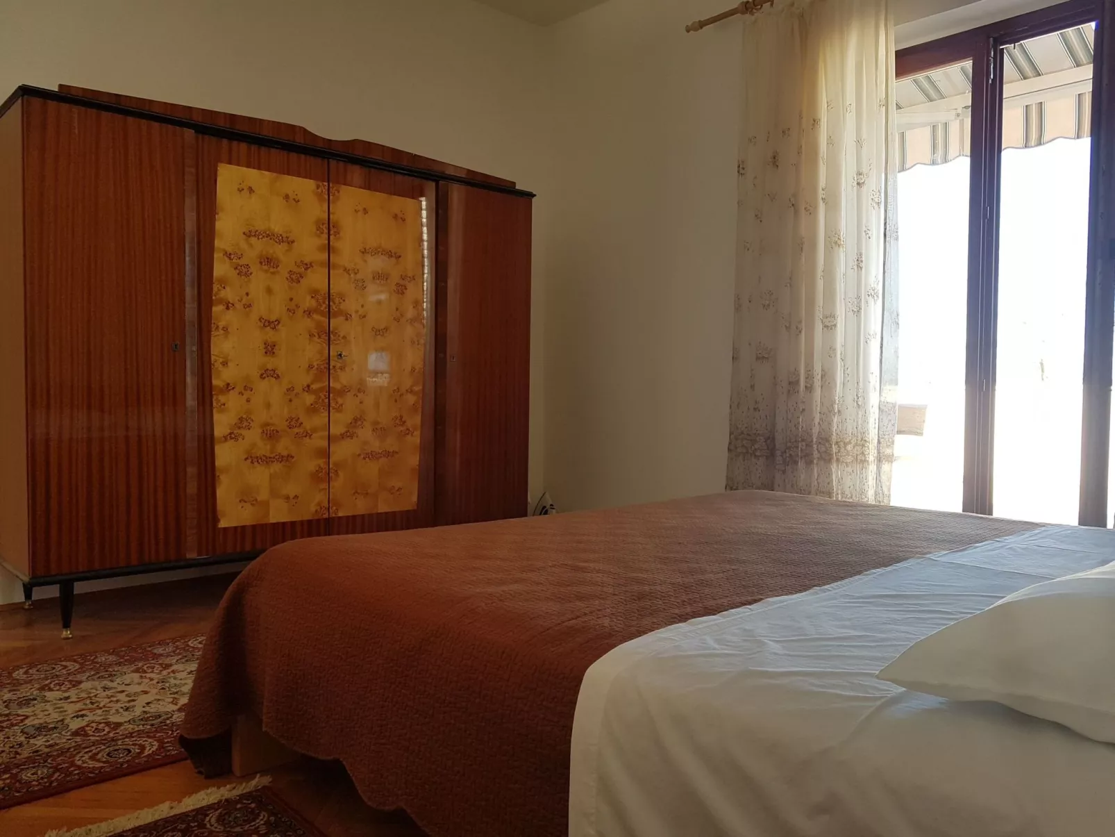 "Krajka" mit Blick auf das Wasser-Inside