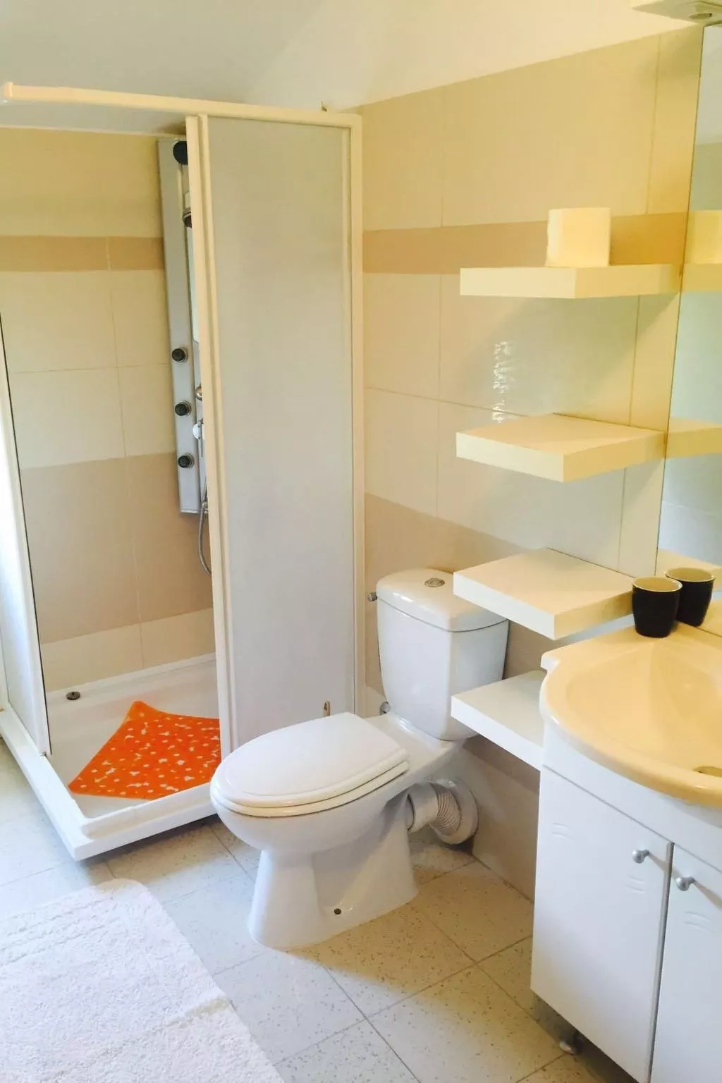 Pasman' Wohnung mit Blick aufs Wasser-Dedans