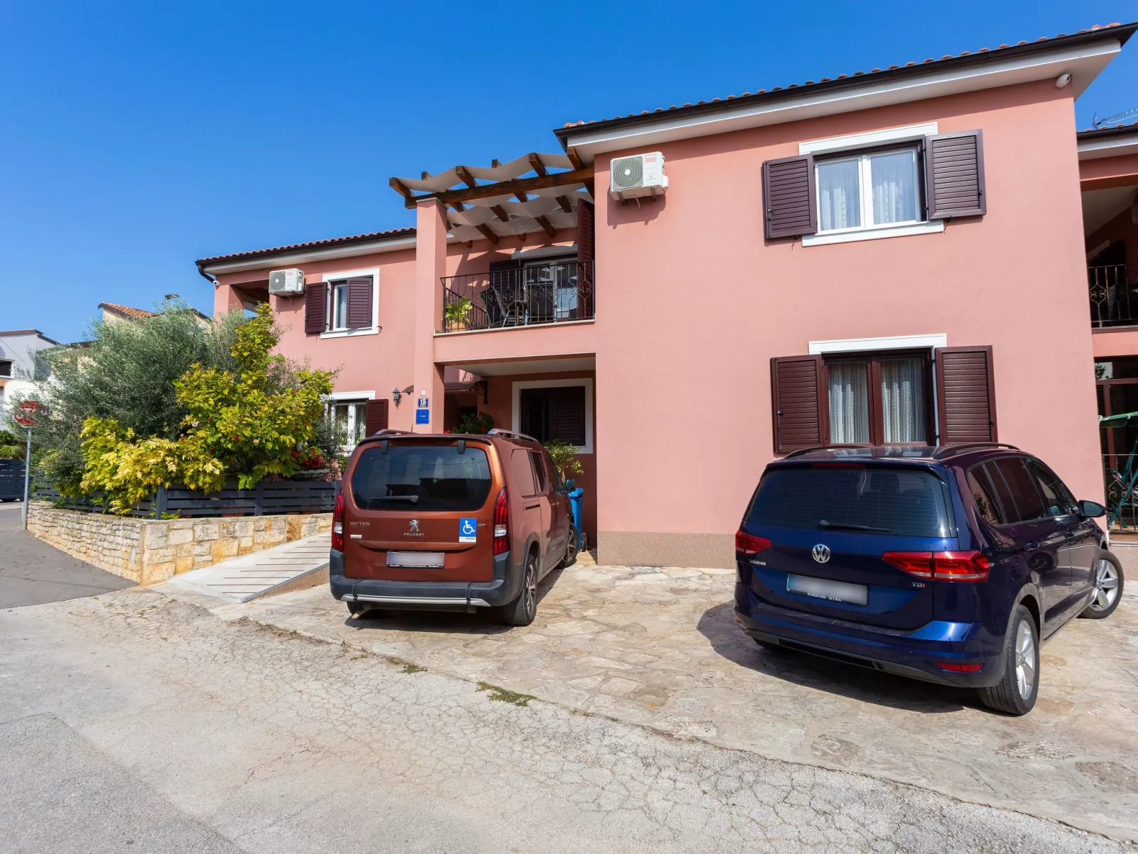 Schöne Wohnung Funtana Nr.3-Dehors