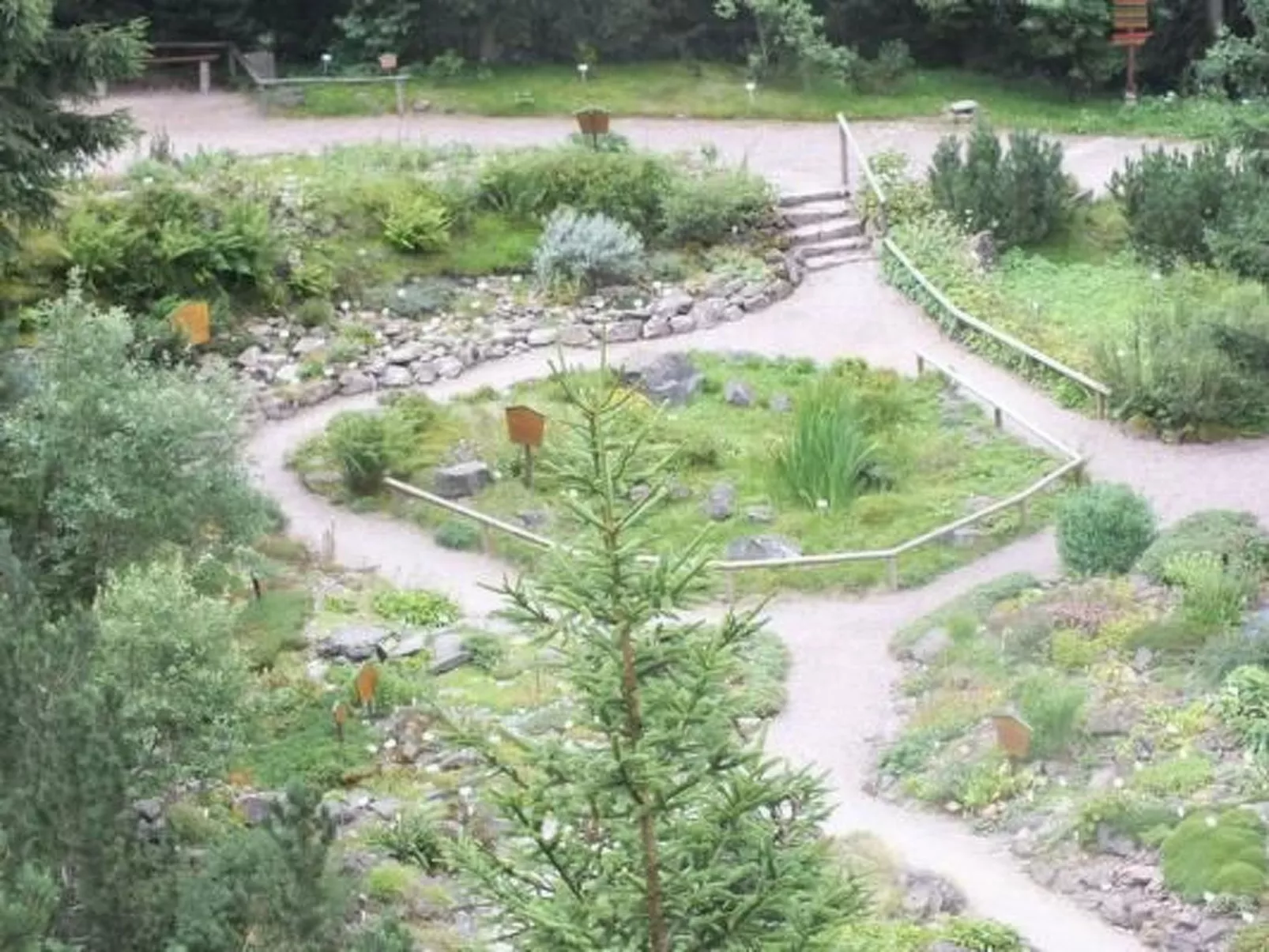 Im Thüringer Wald mit Grill und Garten-Outside