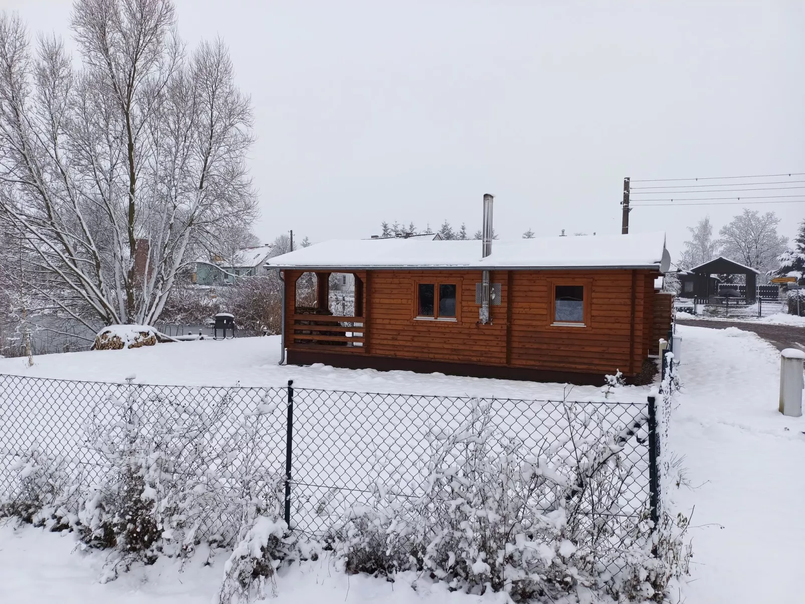 Blockhaus mit eigenem See-Image-tags.info