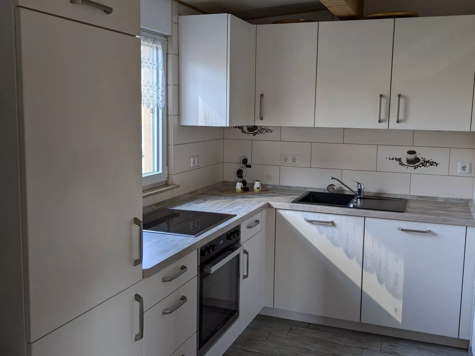 Mit Garten, Grill und Terrasse-Inside