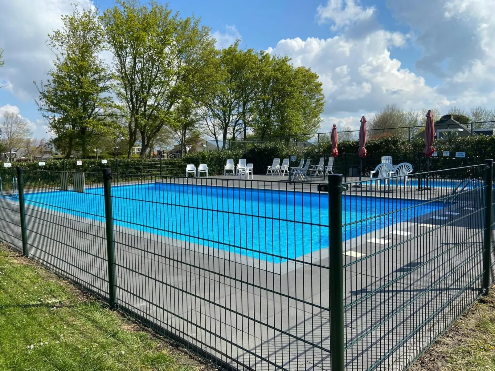 "Buurtweg 61"-Draußen