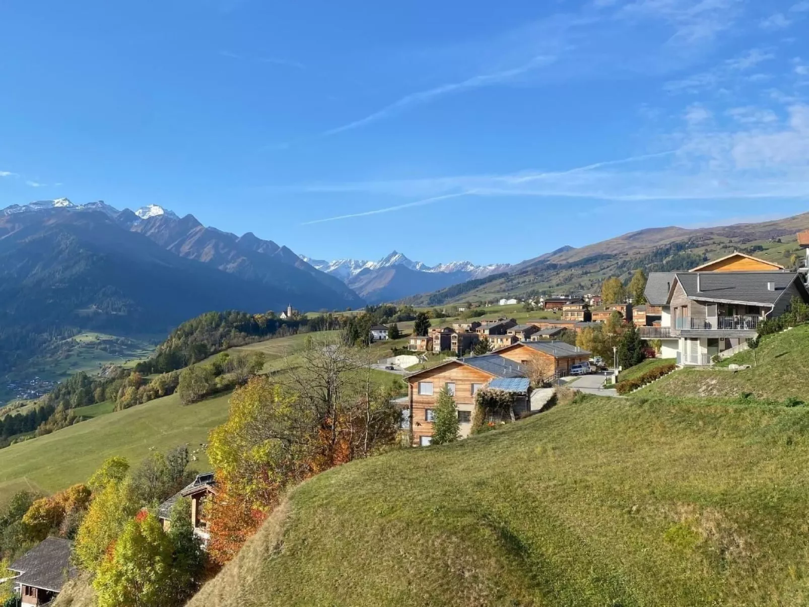 Lumnezia Lux-Outside