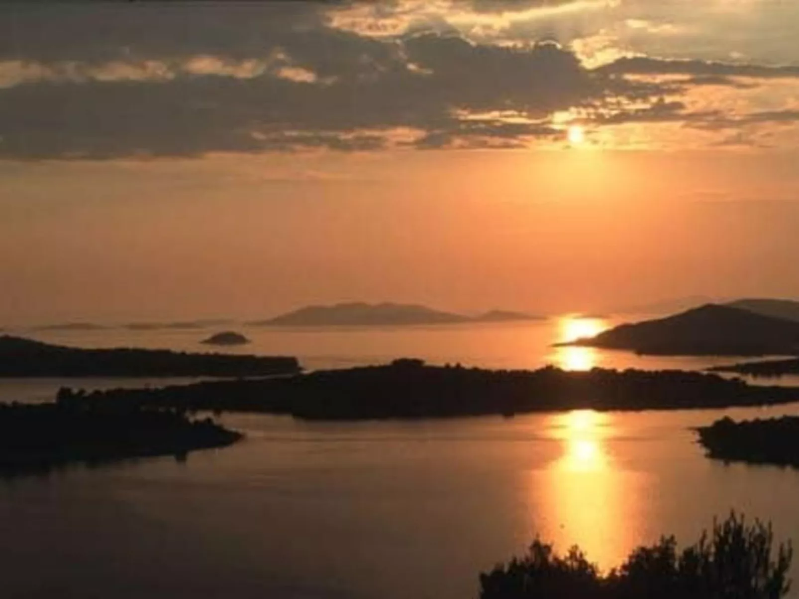 Kleines Apartment Emil Bordo-Outside