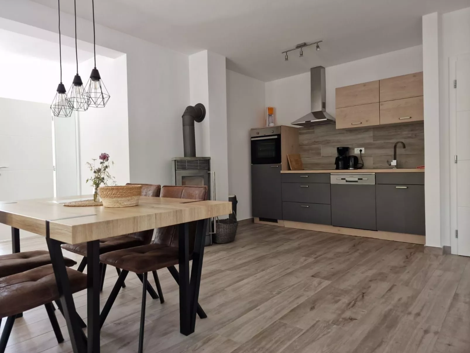 Großes Ferienhaus zur alleinigen Nutzung mit Pool-Inside