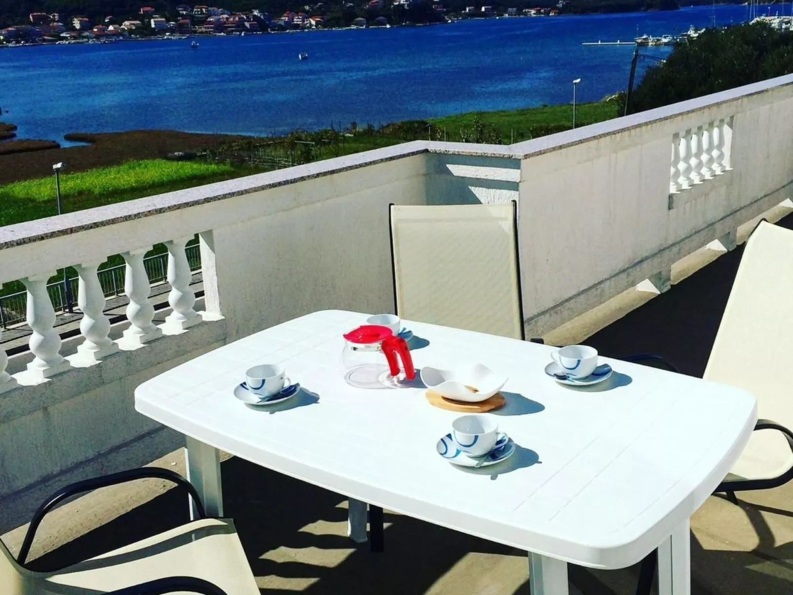 Apartment Karlo auf zwei Wohnebenen, mit Meerblick-Outside