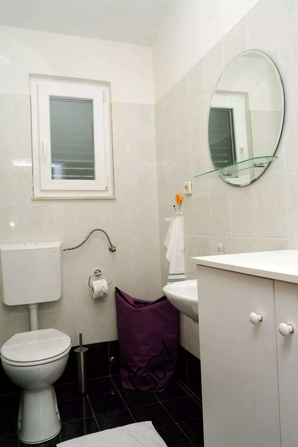 Große Ferienwohnung in Duće mit Privatem Balkon und Meerblick-Image-tags.info