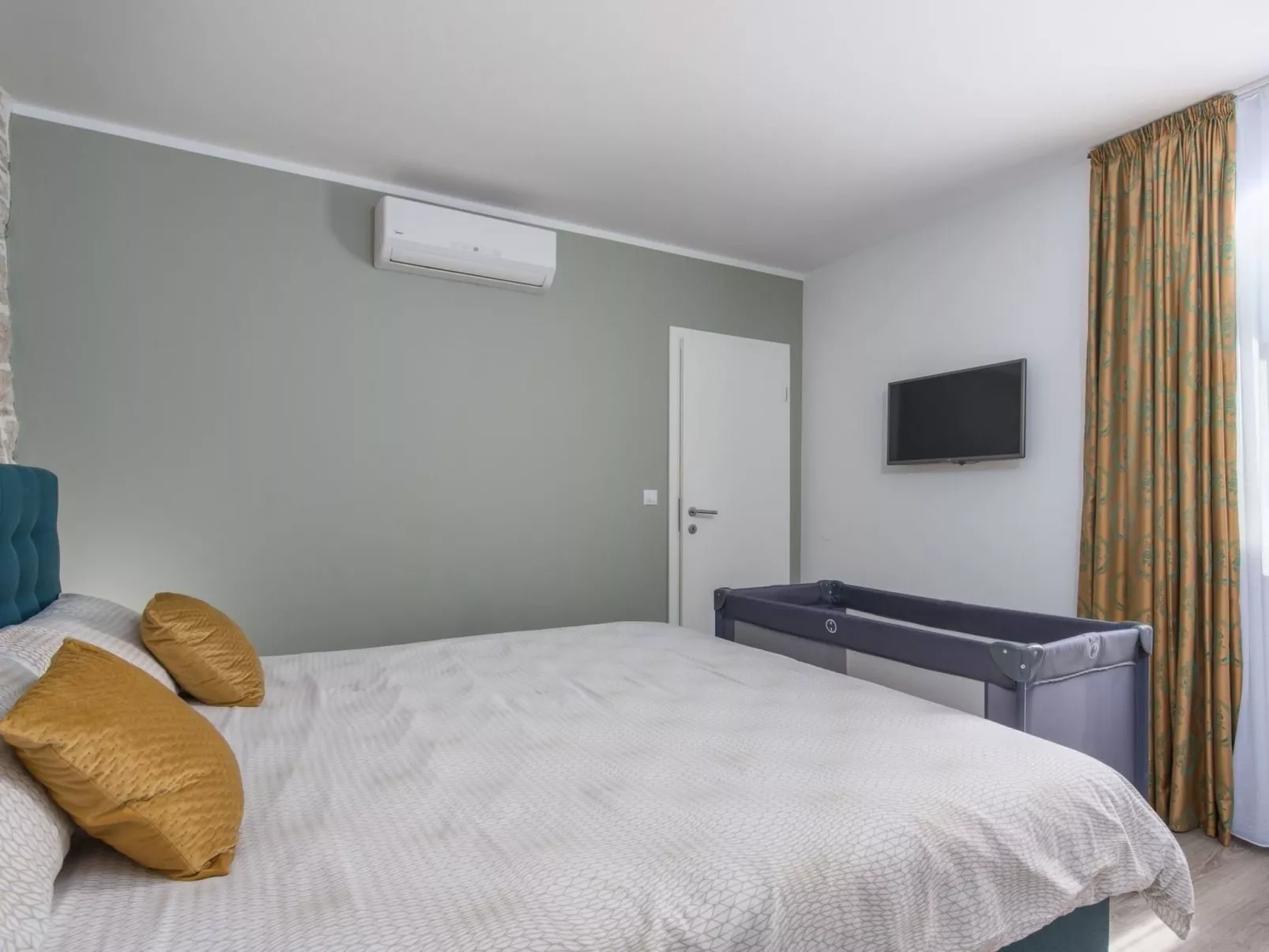 Ferienvilla "Villa Perhat" mit eigenem Pool-Inside