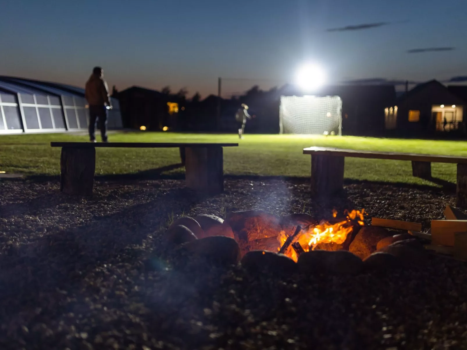 Mit Schwimmbad-Outside