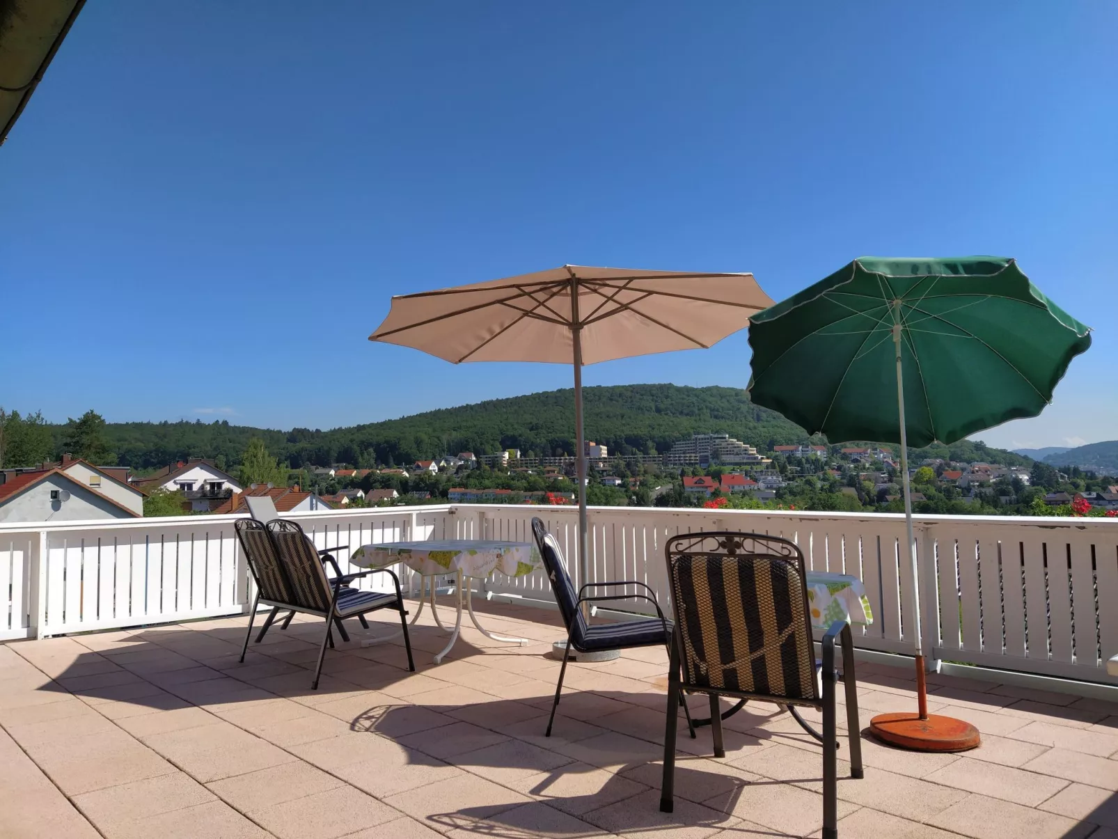Haus Holzheimer mit Blick auf die Rhön-Draußen
