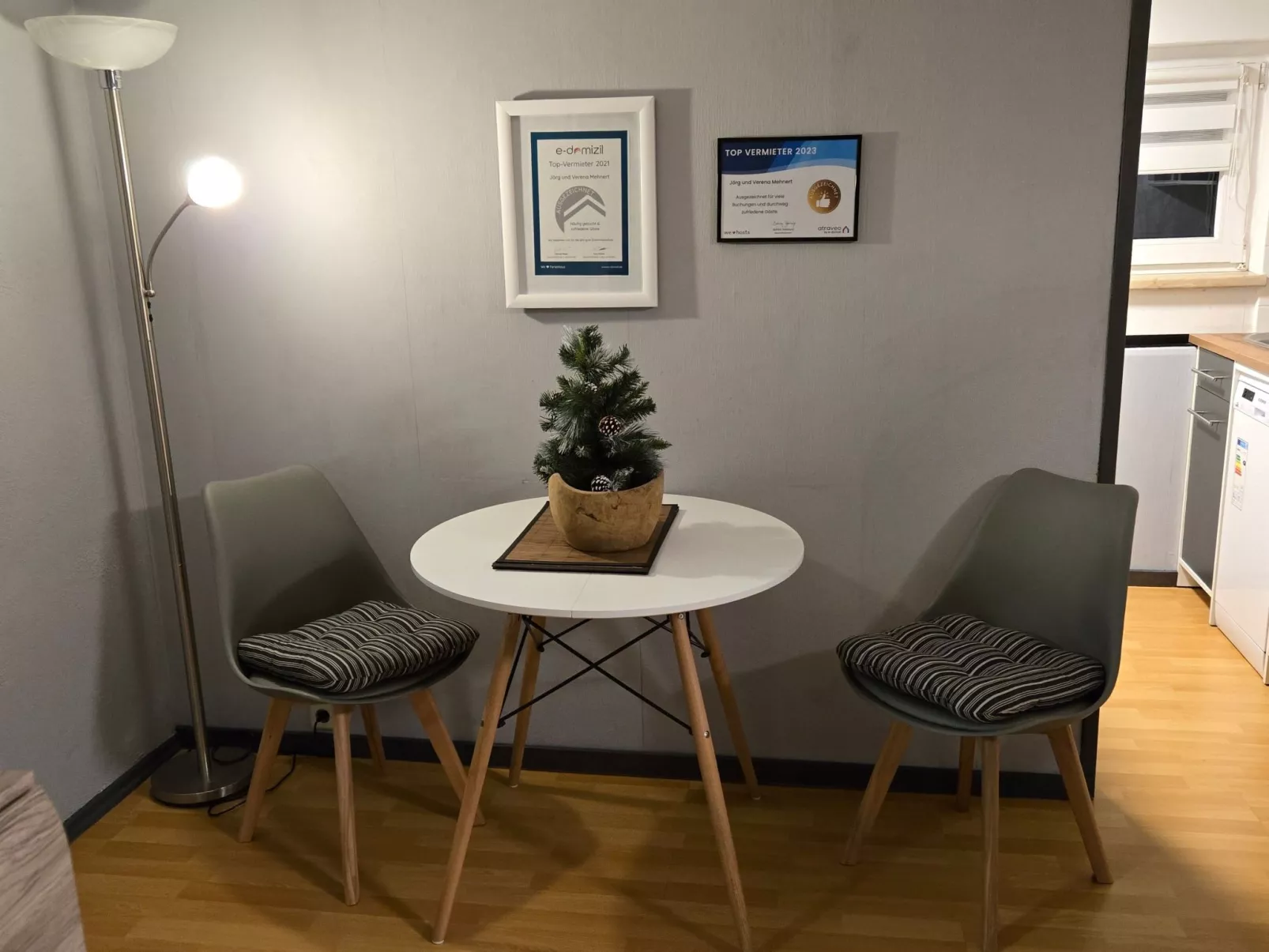 Verena-Image-tags.info