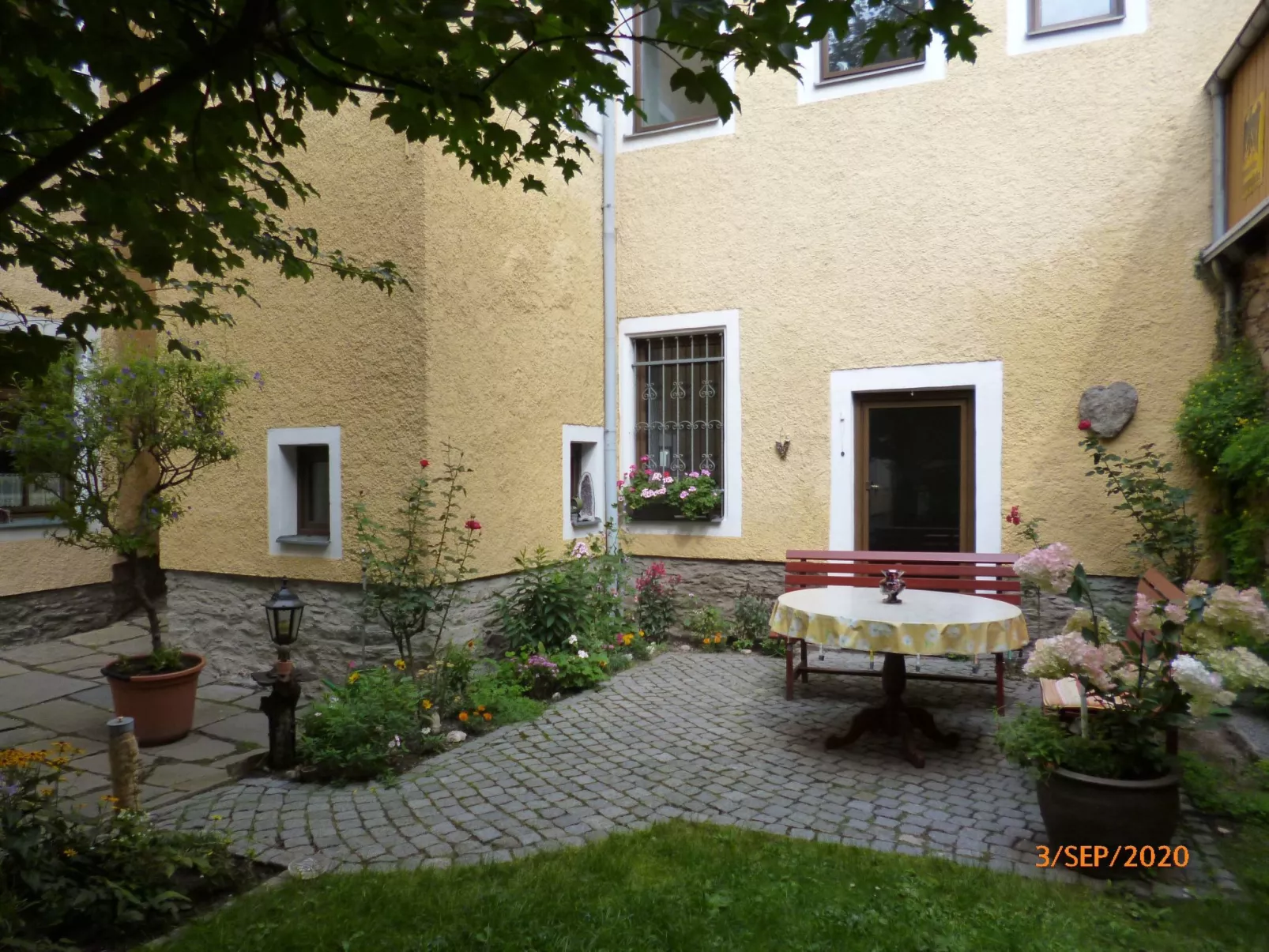 Im Vierseitenhof-Image-tags.info