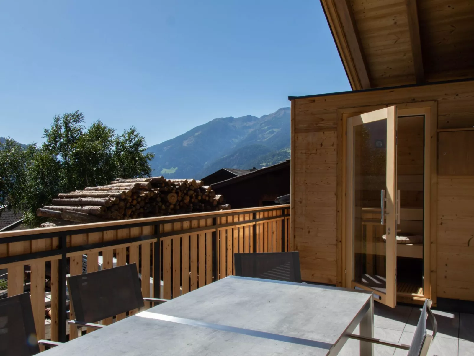 Chalet Waldhof mit Panoramasauna-Outside