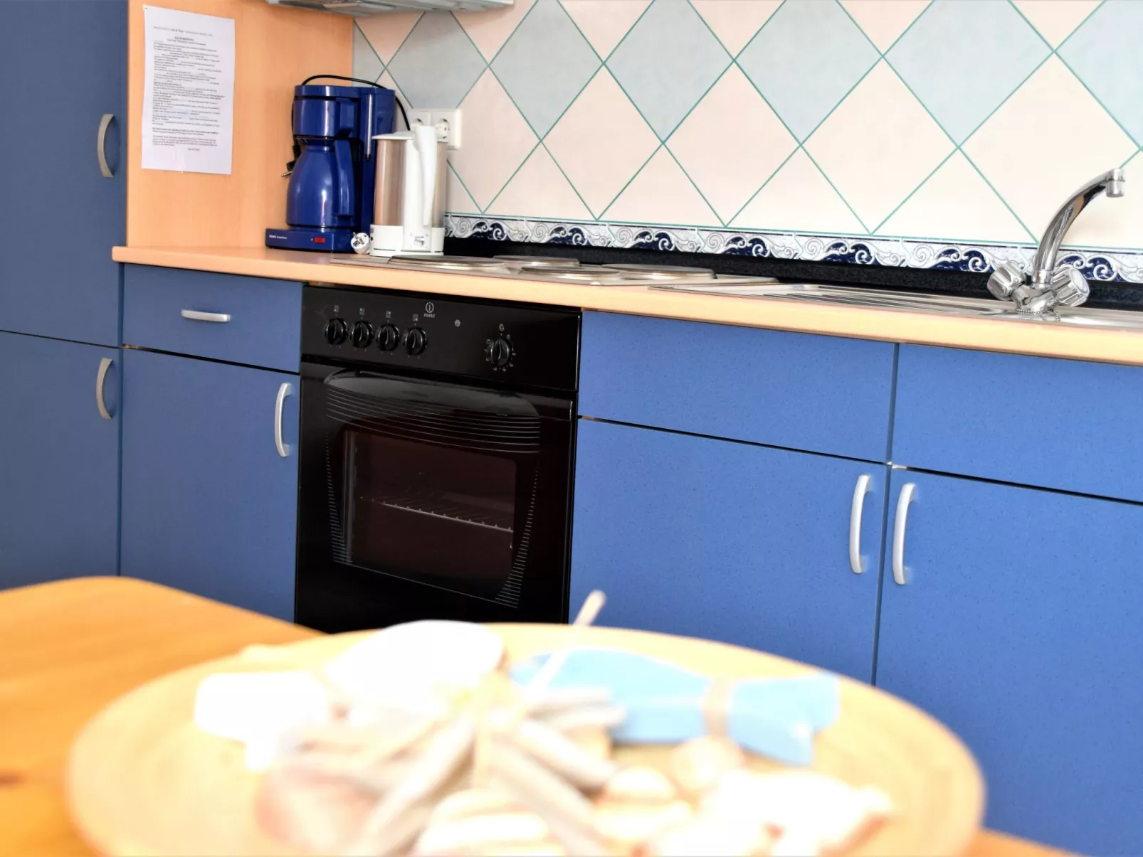 Für vier Personen mit Balkon im ersten Obergeschoss gelegen-Inside