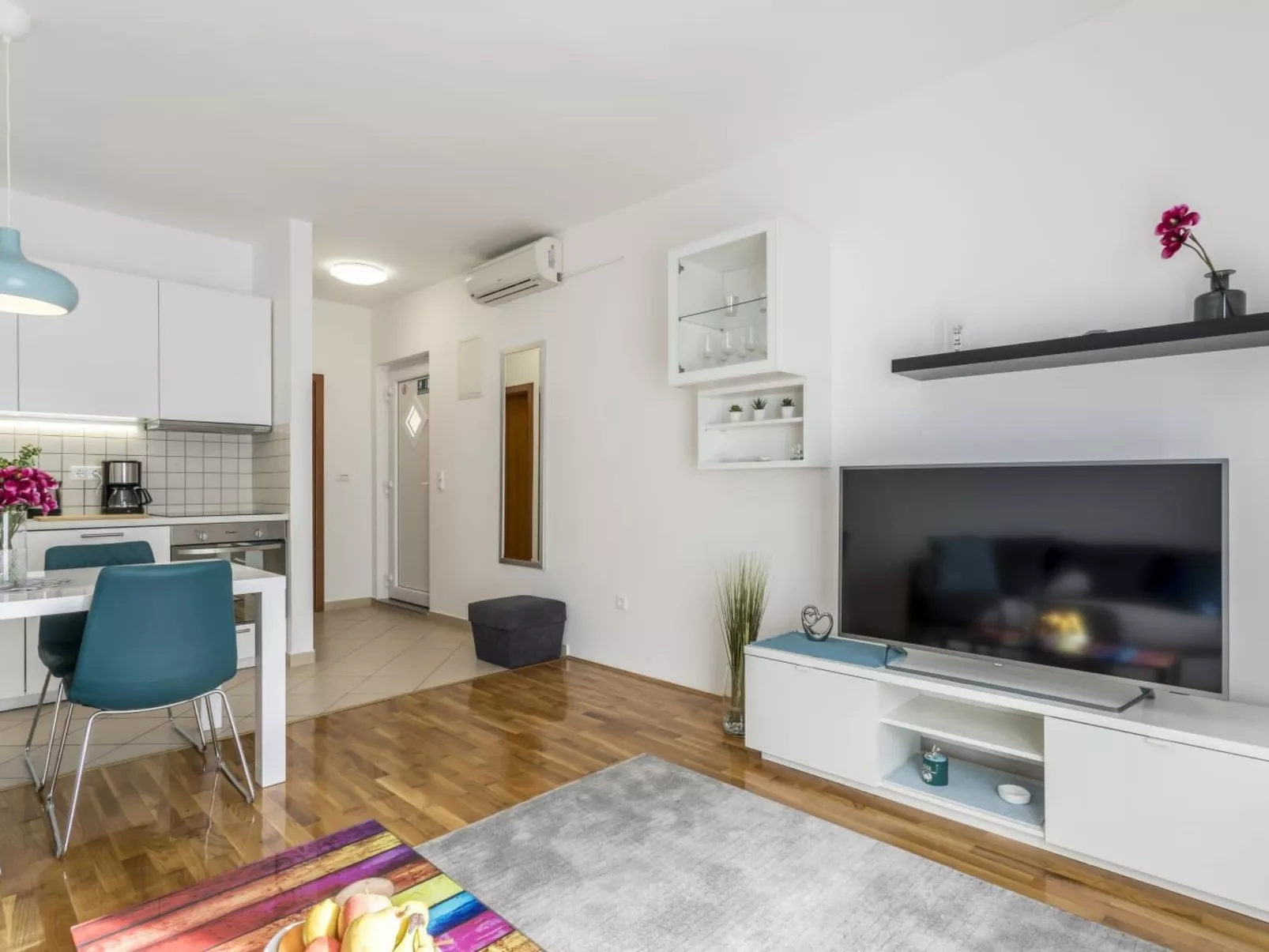 "Villa Tango1" mit eigenem Pool - Inside