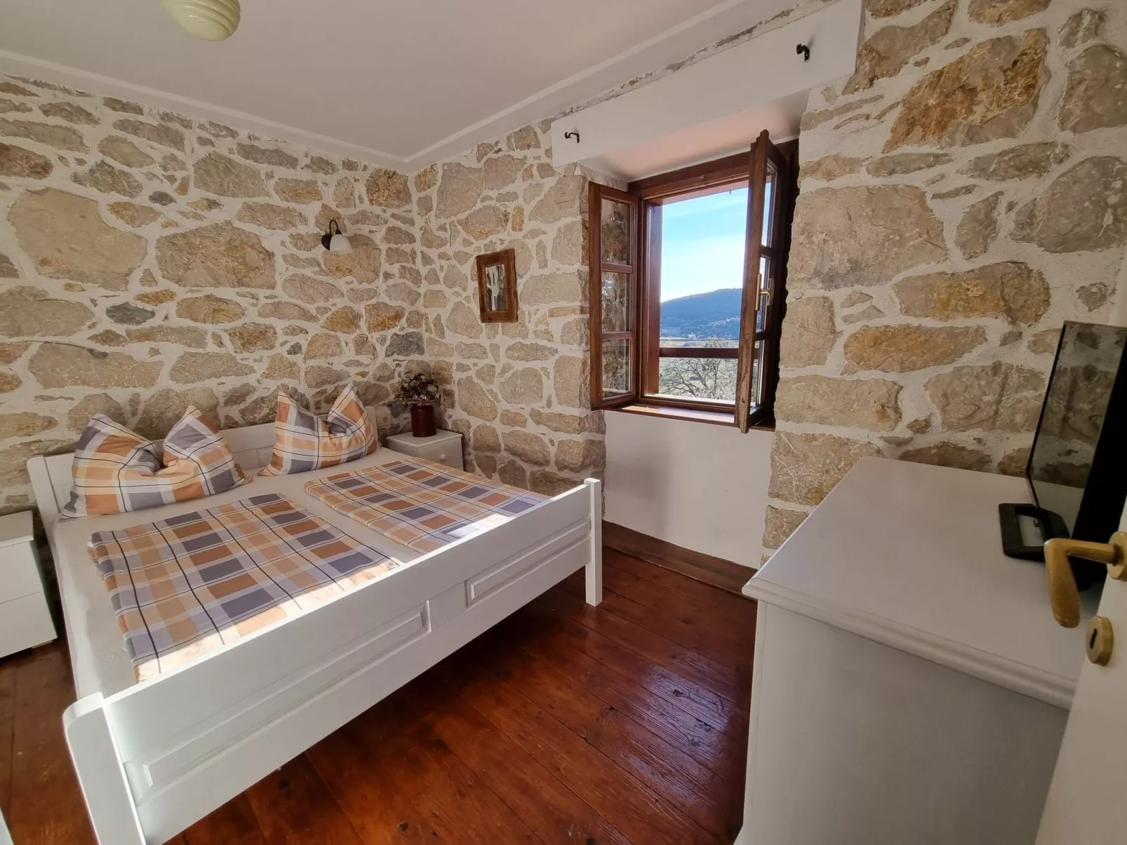 Tolles Ferienhaus in Supetarska Draga mit Garten-Inside