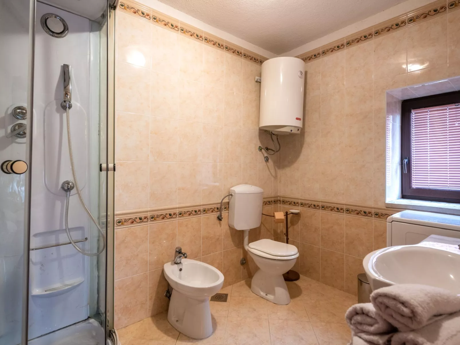 Apartment Larca-Dedans