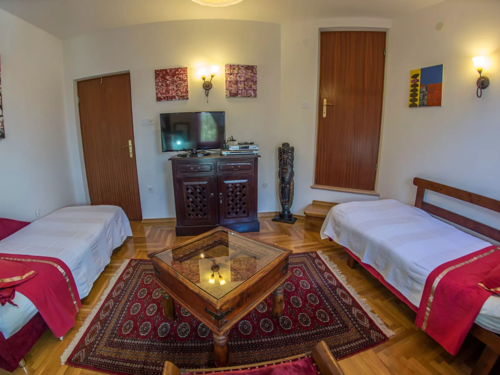 Geräumige Wohnung in der Nähe von Meer und Strand-Drinnen