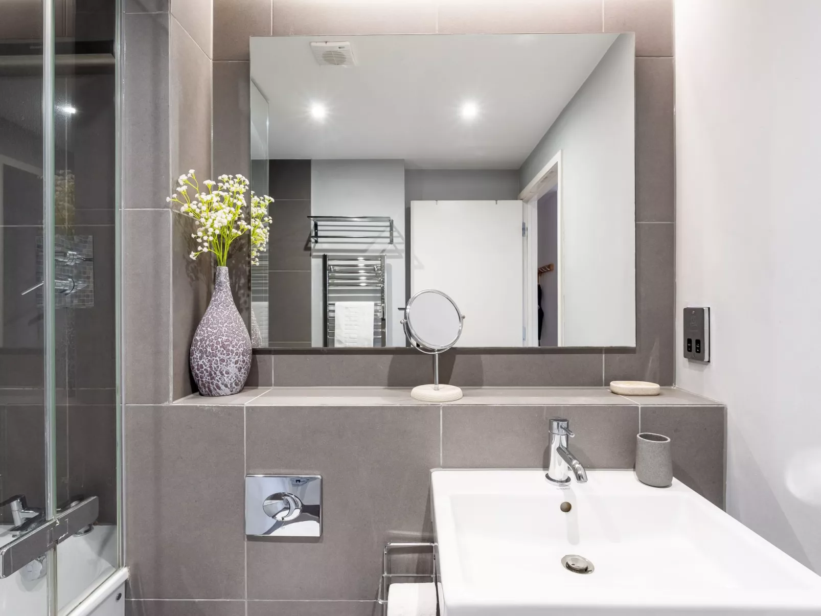 Luxuriöse 2-Bett-Wohnung im Hotelstil in Notting Hill-Inside