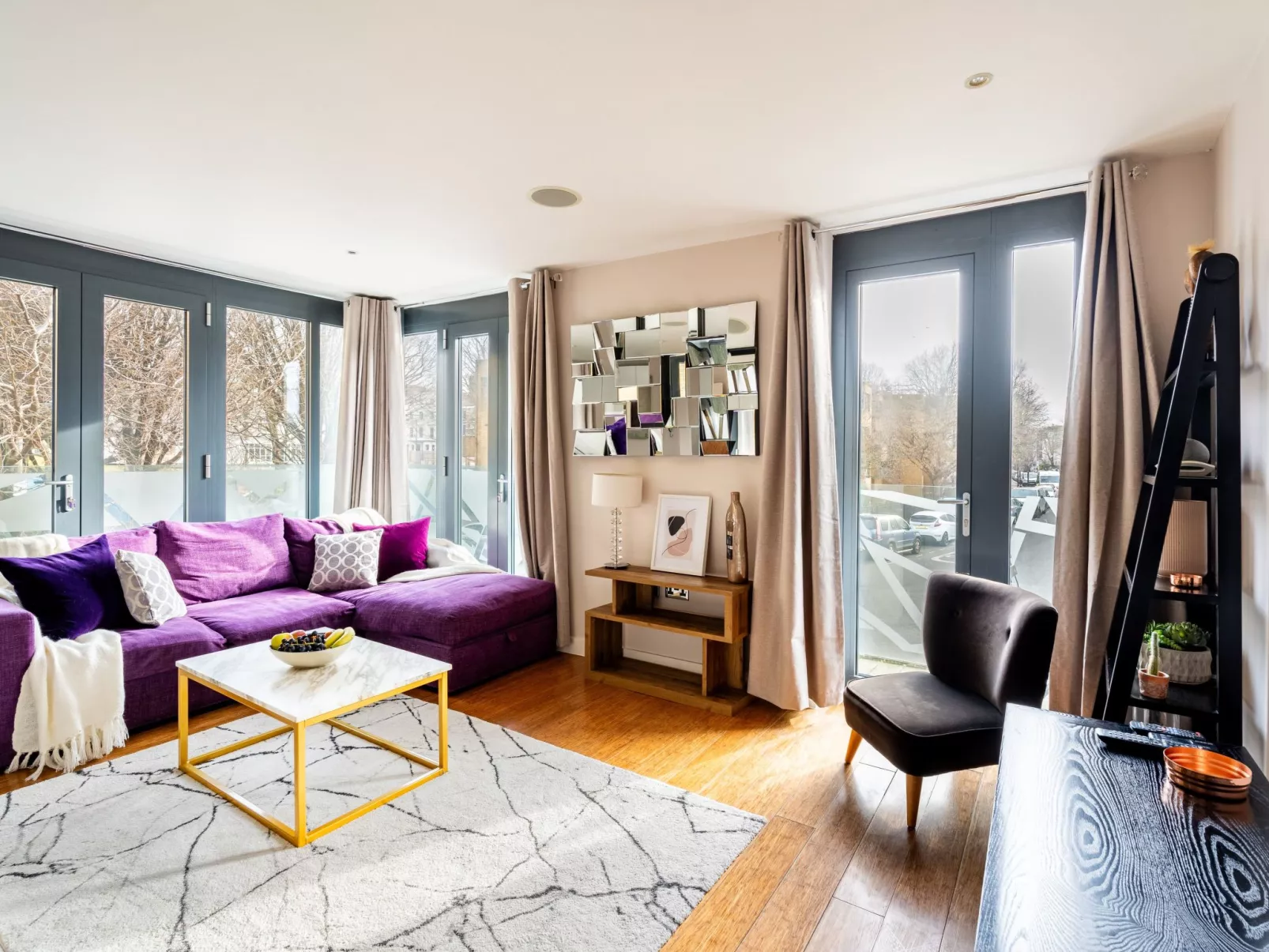 Moderne und stilvolle Wohnung mit eigenem Bad in der Nähe von Notting Hill und-Inside