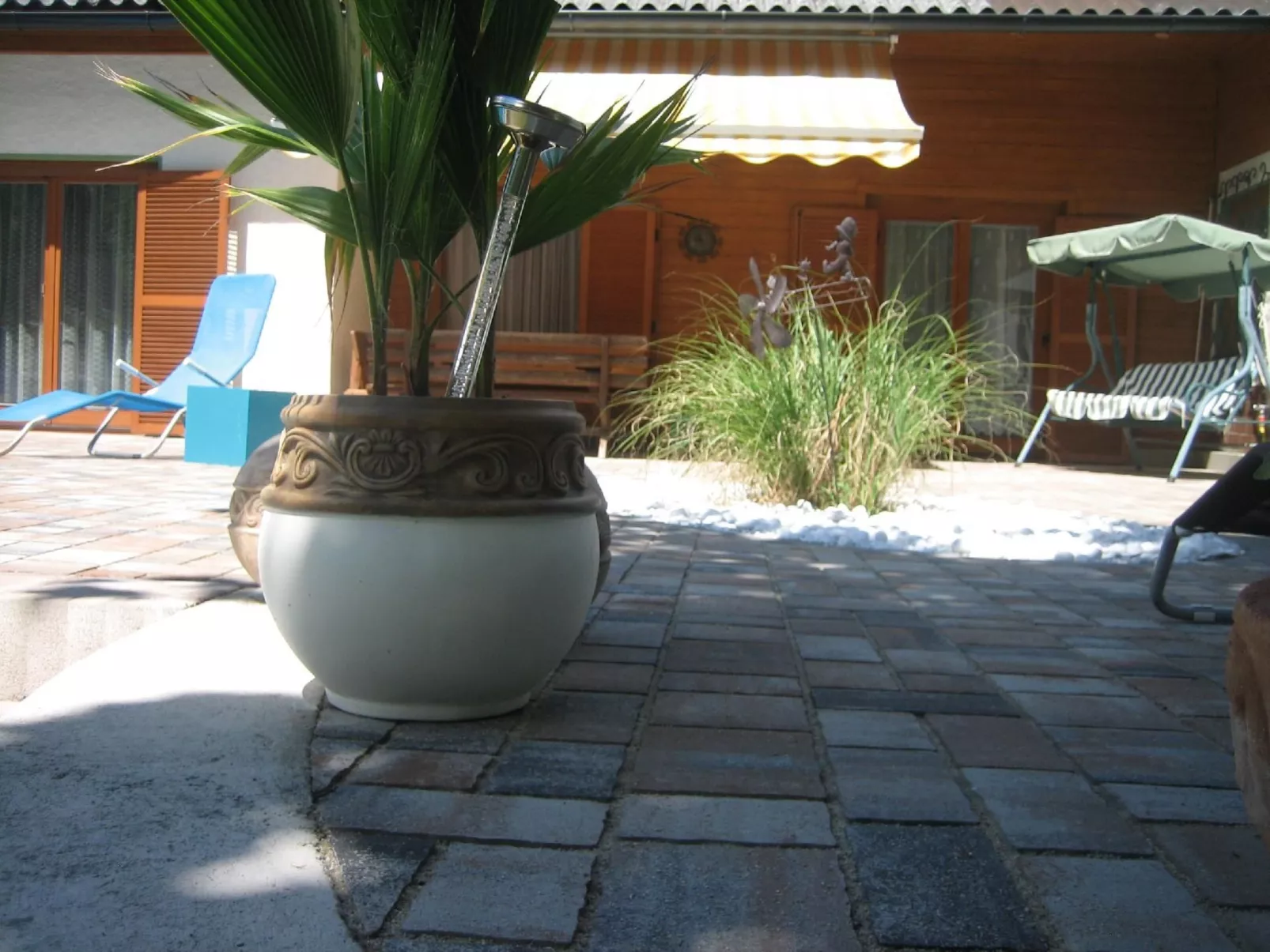 Erna Angermaier-Outside