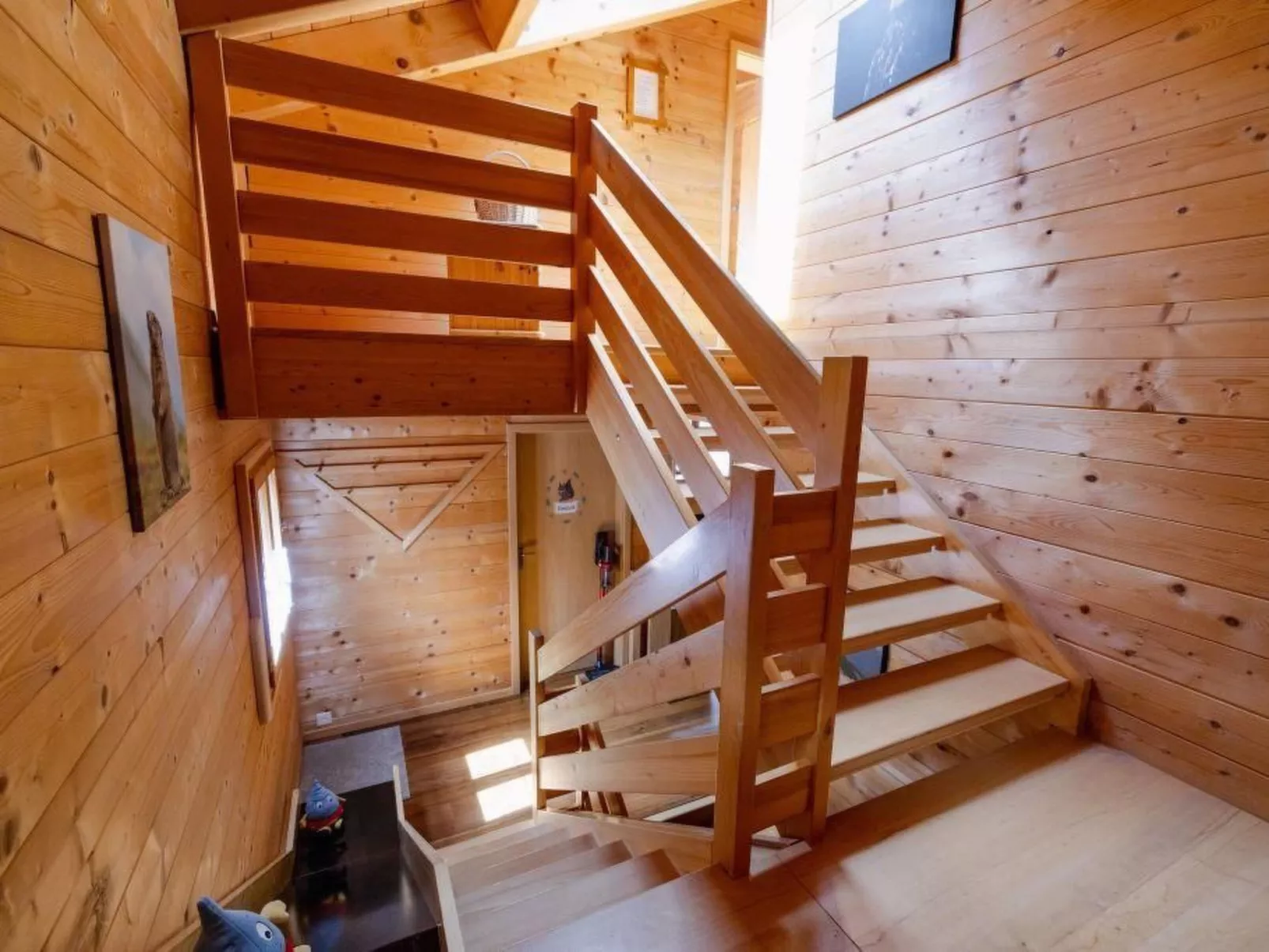 Mit Indoorrutschbahn-Drinnen