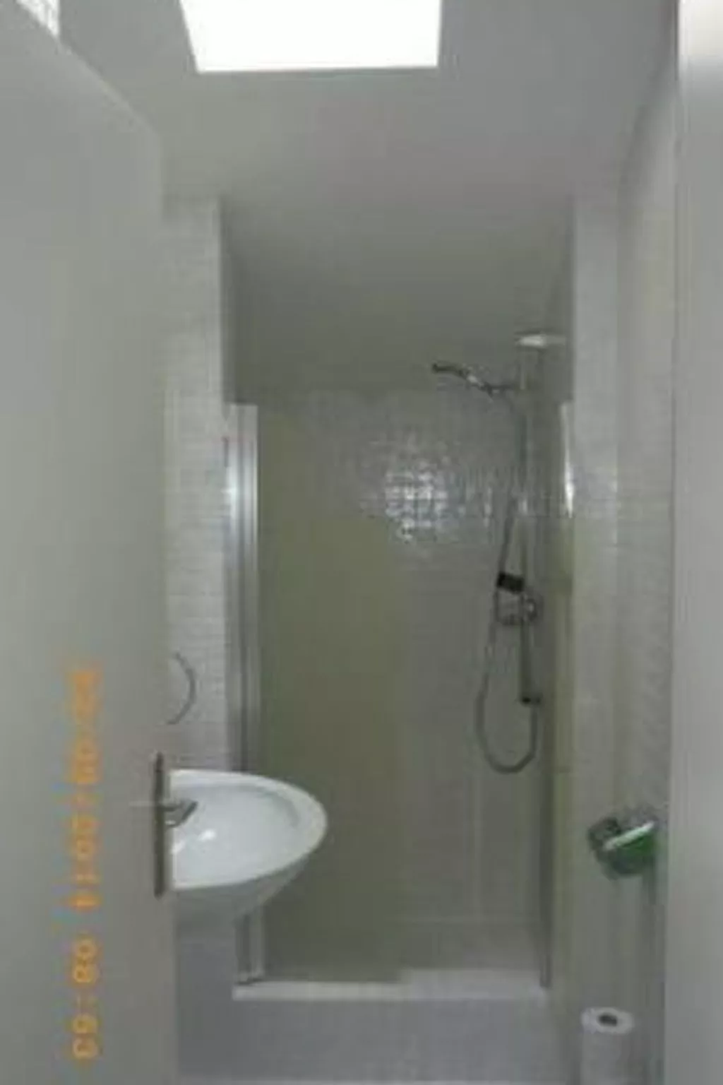 Grosszügige Dachwohnung mit Aussicht-Drinnen