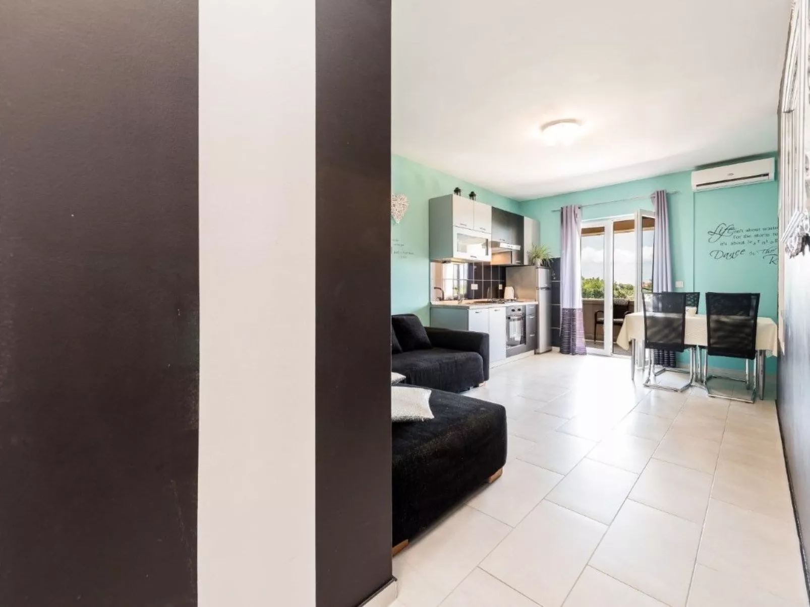 Wohnung Kim Black - von TA Leut Agency-Drinnen