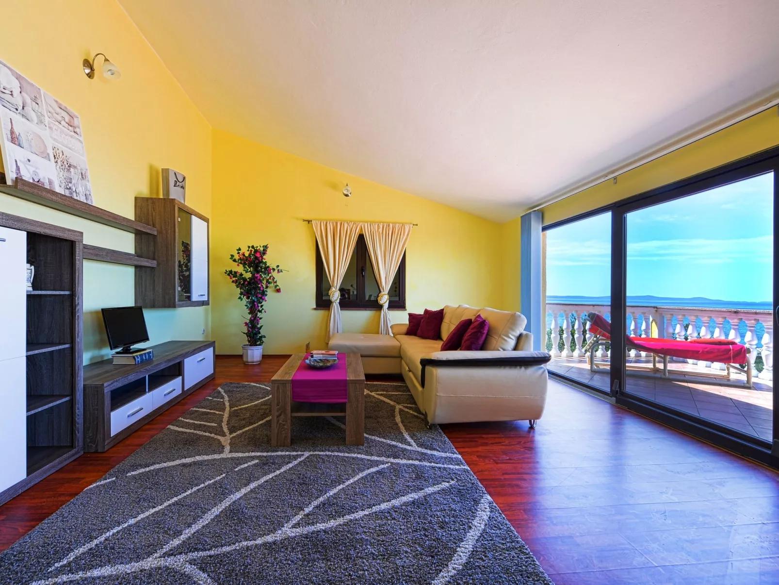 Wohnung "Astoria" mit Blick auf das Wasser-Drinnen