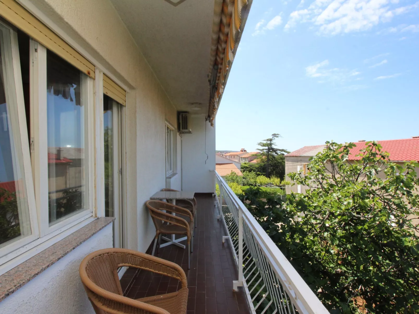 Wohnung "Ruhige Lage Drago-Draußen